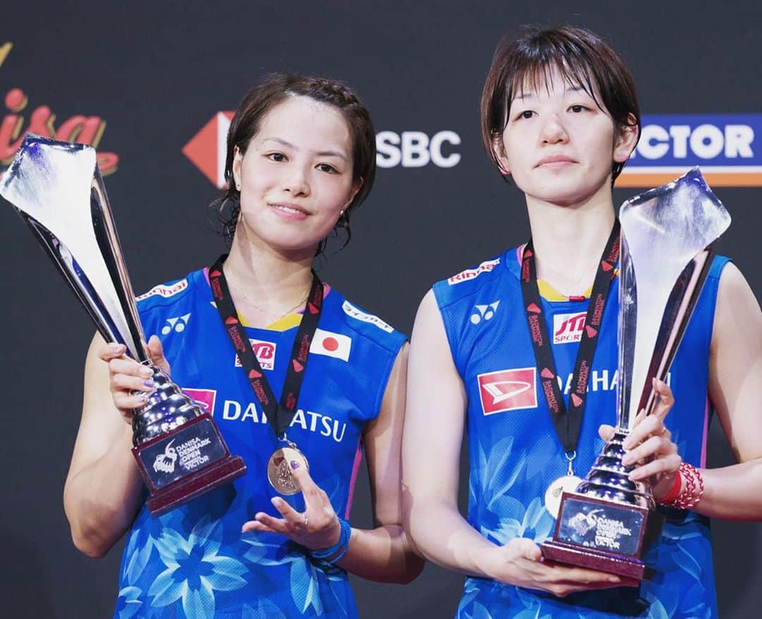 日本オリンピック委員会さんのインスタグラム写真 - (日本オリンピック委員会Instagram)「バドミントンのデンマーク・オープン最終日、女子ダブルスは福島由紀選手、廣田彩花選手組、女子シングルスは奥原希望選手が優勝しました🏸🏆 ． Women's Doubles' Yuki Fukushima and Ayaka Hirota, women's singles' Nozomi Okuhara won tha title of Badminton Denmark Open 2020. Congratulations✨ . #バドミントン #badminton #YukiFukushima #AyakaHirota #NozomiOkuhara #福島由紀 #廣田彩花 #奥原希望 #がんばれニッポン #teamnippon #japaneseolympiccommittee . 📸PHOTO REUTERS/AFLO」10月19日 9時55分 - teamjapanjoc