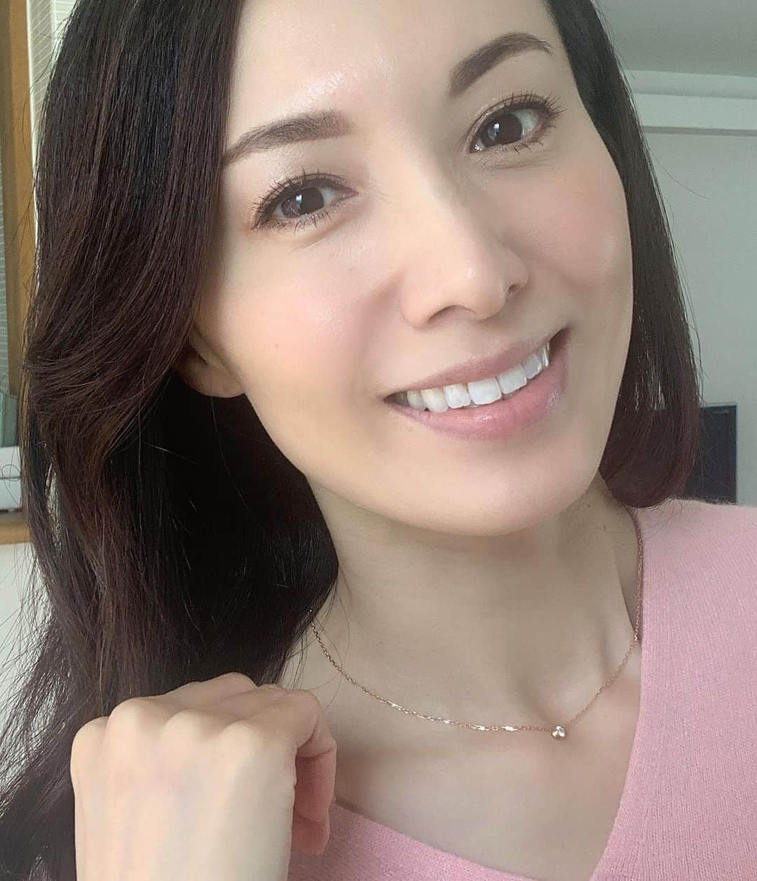 のインスタグラム：「・ ・ ・ 『気持ちを切り替えて！』 ・ ・ 月曜日ですね♪ ・ 今週もSTART⭐︎ ・ ・ 1週間ぶりのヨガのレッスンも入っているし 気持ちを切り替えて頑張りまーす^ - ^ ・ ・ 良い1週間をお過ごしください♡ ・ ・ ・ #駒田奈美#オスカープロモーション#モデル#アラフィフ#start #今週#気持ち#気持ちを切り替えて #ヨガ#レッスン#月曜日」