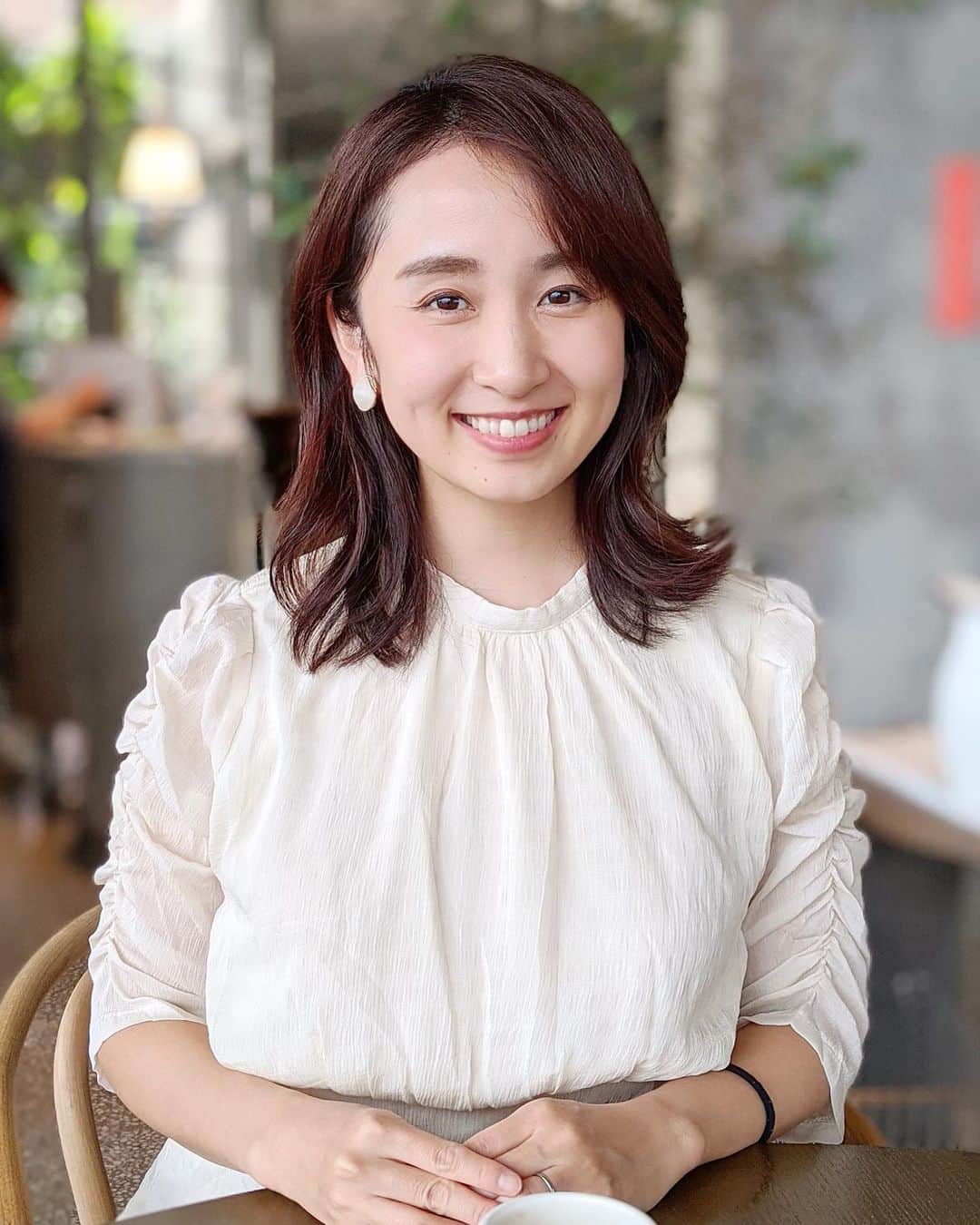 小野恵美のインスタグラム：「主人が撮ってくれた1枚😊 週末の家族時間が楽しみです👨‍👩‍👧🍽  今日からまた1週間頑張りましょう✨✨ #家族の時間 #私の癒し」