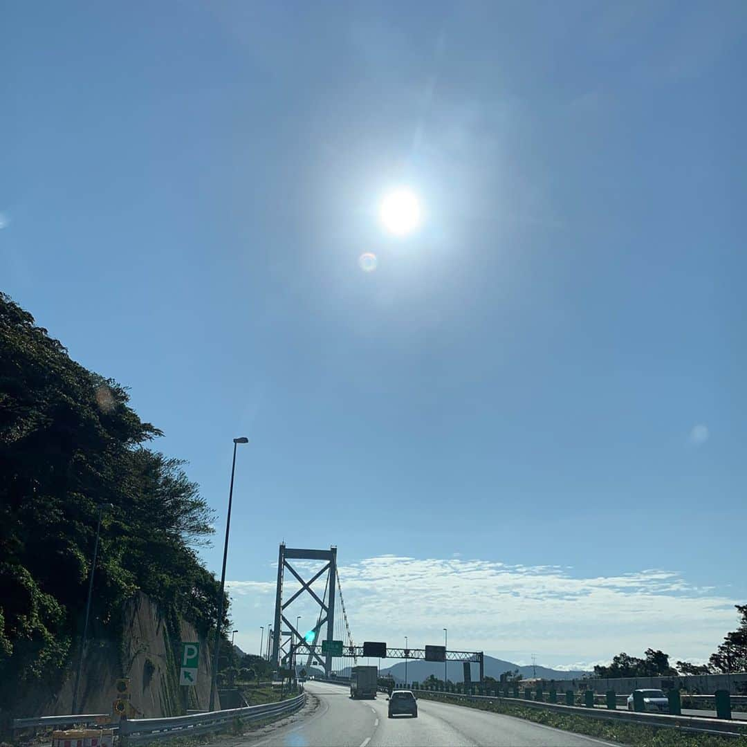 日浦孝則さんのインスタグラム写真 - (日浦孝則Instagram)「鳥取県境港から深夜出発して山口を超えいよいよ九州、長崎に戻る時に通った関門大橋！」10月19日 12時00分 - paperisland