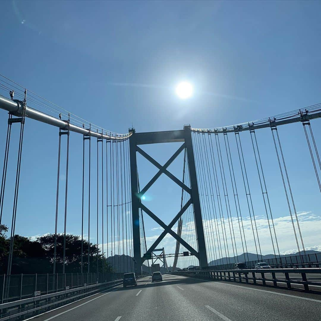 日浦孝則さんのインスタグラム写真 - (日浦孝則Instagram)「鳥取県境港から深夜出発して山口を超えいよいよ九州、長崎に戻る時に通った関門大橋！」10月19日 12時00分 - paperisland