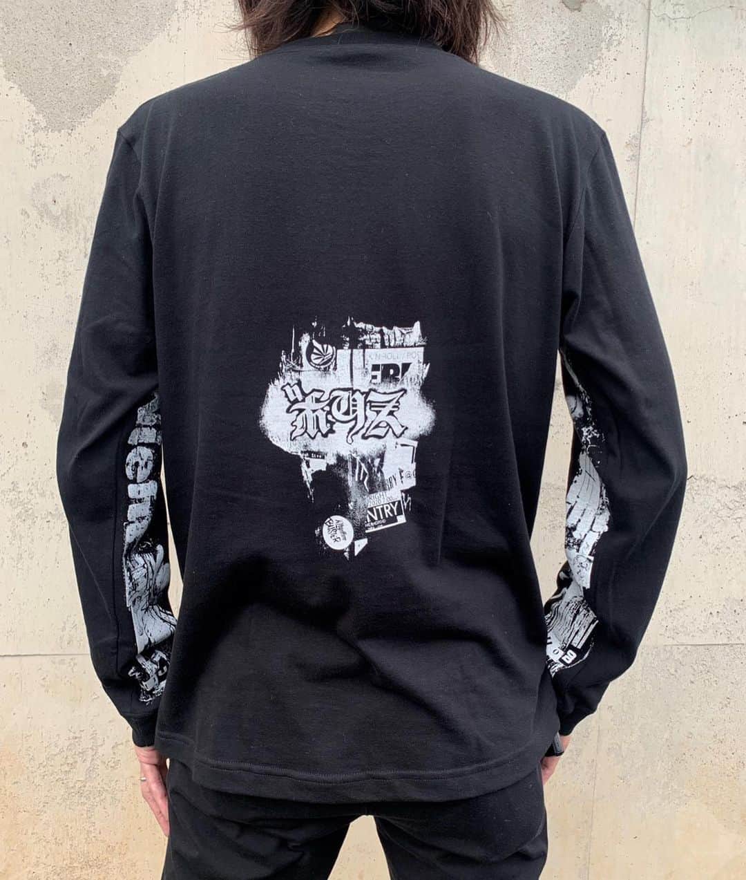 のインスタグラム：「There's only about 2 hours left until the end of taking pre-orders for build-to-order merch @nydcollectionjp  Don't miss out.   受注生産アイテムはあと2時間ほどで受付終了いたします。アイテムの詳細は @nydcollectionjp をご覧ください。 https://nydcollection.com」