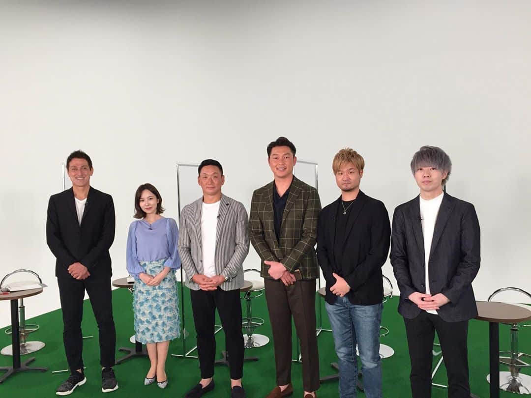新井貴浩のインスタグラム：「「熱いぜプロスピ」  昨日は多くの方に配信を見ていただきありがとうございました！！  「カネアラチャンネル」もスタートしました！  プロスピとスマホ頑張ります！  #熱いぜプロスピ #カネアラチャンネル #プロスピA #プロ野球 #感謝 #新井貴浩」