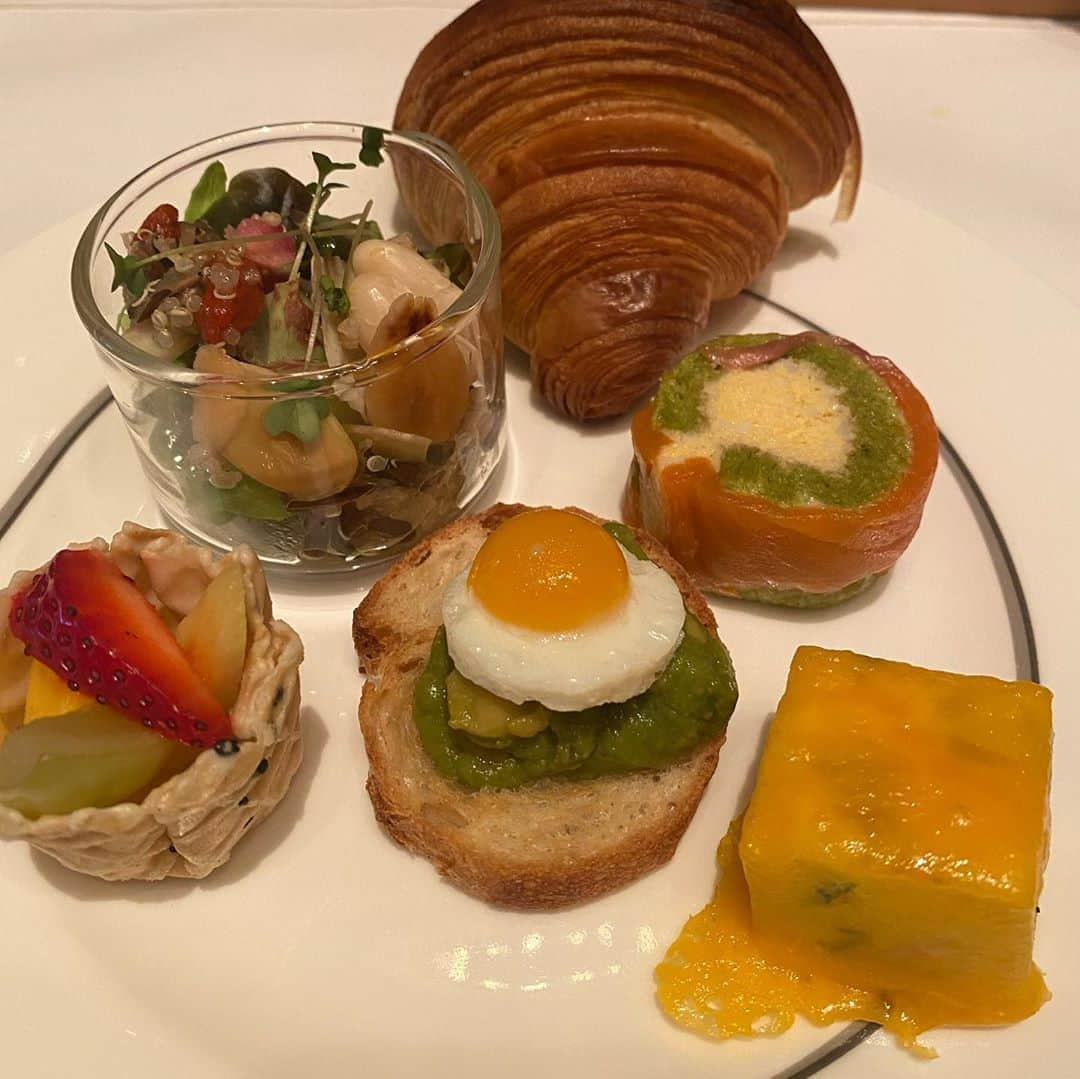 高嶋ちさ子さんのインスタグラム写真 - (高嶋ちさ子Instagram)「朝からいっぱい食べてみた。 甘い塩っぱいが良い塩梅であるので、飽きないで完食！」10月19日 12時16分 - chisakotakashima