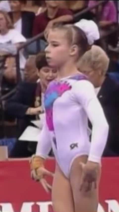のインスタグラム：「Jennie Thompson made her senior debut at just 13 years old! Although she was age ineligible for the Dortmund Worlds that year, Jennie displayed senior level skills (standing full on beam) and finished 4th in the all-around behind Dawes, Miller, and Borden! 🇺🇸 What a debut!!  ☀️ - Floor: 9.550 - Featured Competition: 1994 US Championships  - - #gymnastics #gymnasticsvideos #gymnasticshighlights #artisticgymnastics #floor  #vault #parallelbars #pbars #horizontalbar #highbar #balancebeam #unevenbars #tumble #stick #flip #trampoline #handstand #strength #flexibility #balance #fitness #usagymnastics #muscle #mag #trampoline #gymnast #gymvids #athlete #gimnasia」