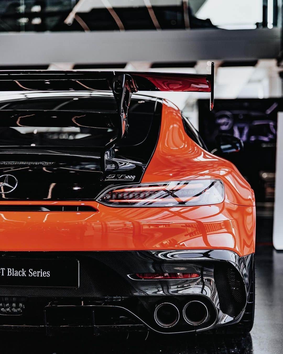CARLiFESTYLEさんのインスタグラム写真 - (CARLiFESTYLEInstagram)「Up close with the 2021 Mercedes AMG GT Black Series. Thoughts on this Magma Beam Orange color? Photo by @jrs.cars #carlifestyle #amggtblackseries #blackseries」10月19日 13時02分 - carlifestyle