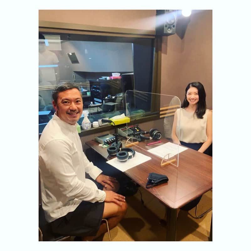 市橋有里のインスタグラム：「【radio】 今週のラジオゲストは 日本コカ・コーラ株式会社 オリンピック&エクスペリエンシャル マーケティング統括部長の渡邉和史 @samurailatino  さんです♪ 聖火リレーの魅力、楽しみすぎる中身も余すことなく たっぷりとお話していただきました！ 来年3月25日福島からスタートする 聖火リレー121日間 すっごく楽しみになる企画が盛り沢山です♪ ・ アクエリアスの企画でたいへんお世話になった 我らがカズさんのトークは 軽快で楽しいのに奥深い♪ ぜひお聴きくださいね✨ ・ #市橋有里のやっぱり走って損はない  #渡邉和史 #コカコーラ　 #日本コカコーラ #聖火リレー #2020東京オリンピック」