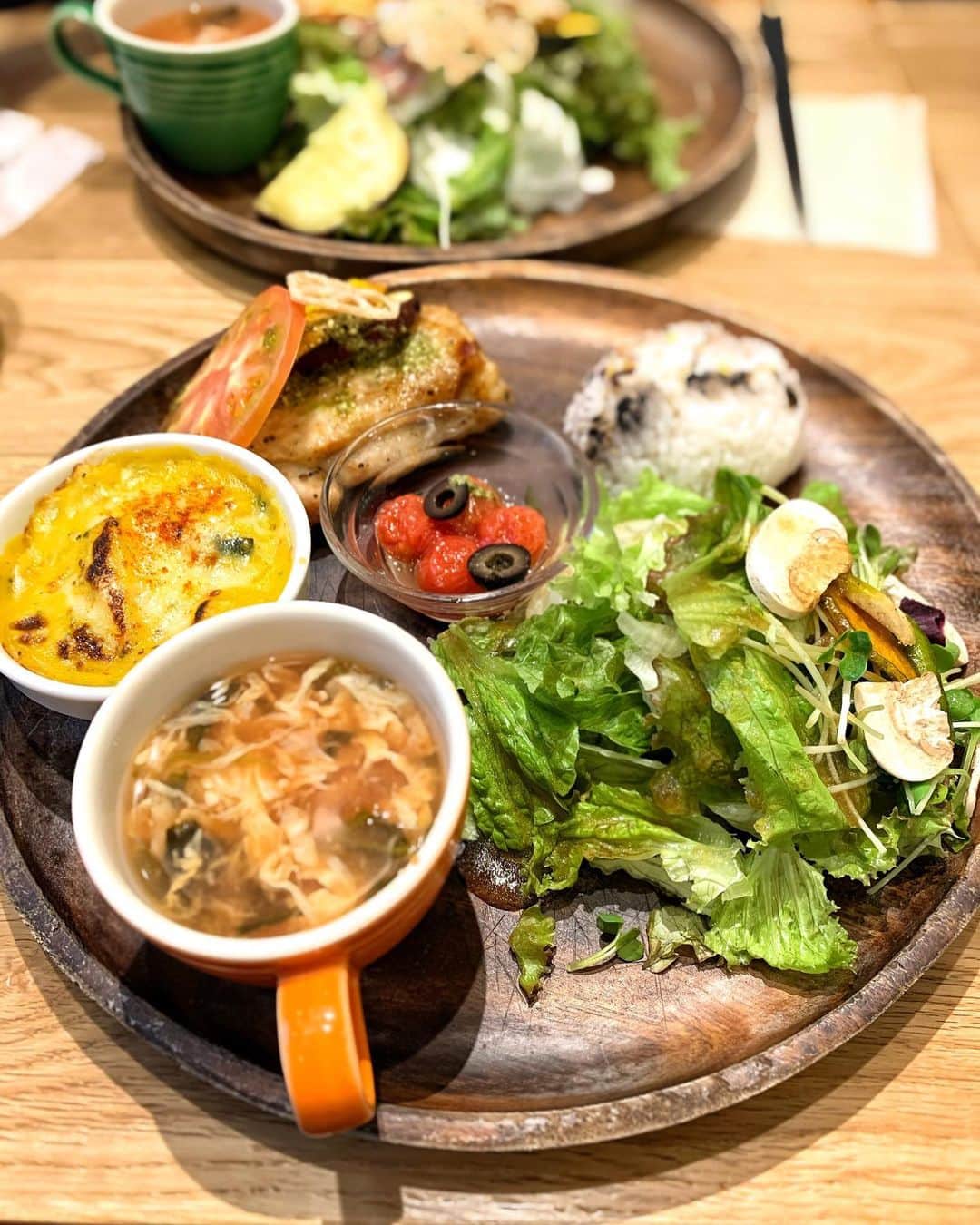 のインスタグラム：「#🍽 今日は、三女が運動会の振替休日だったので3人でランチ。 _ #癒しの時間」