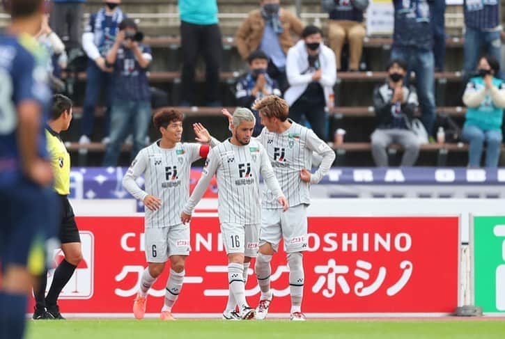 前寛之さんのインスタグラム写真 - (前寛之Instagram)「たまには取りますよ🙋🏻‍♂️ たかくんナイスです🗣 #avispa」10月19日 13時21分 - mae.hiroyuki.16