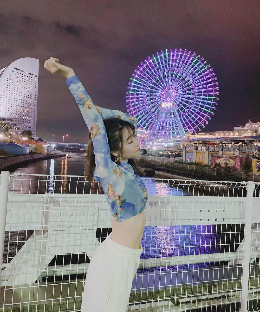 のインスタグラム：「みなとみらい🎡💜💗  おやすみなさい🌙」