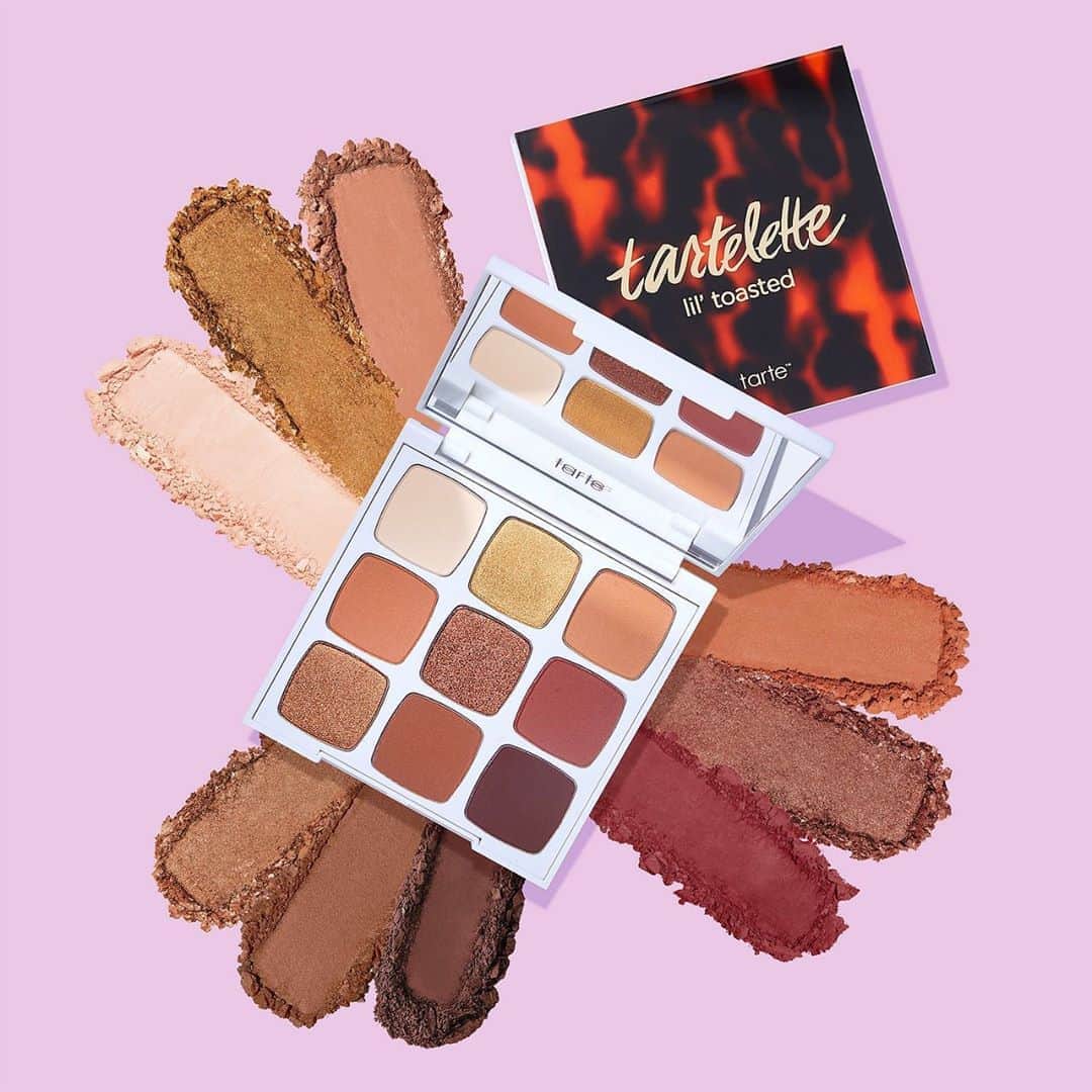 Tarte Cosmeticsさんのインスタグラム写真 - (Tarte CosmeticsInstagram)「Serve up Autumn looks with lil' toasted from our tartelette give, gift, get Amazonian clay eyeshadow wardrobe! 🍁 This fan-fave has 6 NEW shades & 3 existing shades formulated with our iconic Amazonian clay for longer, truer wear, which means you’re getting the best payoff, the truest pigment & it’s going to last all day long! Shop now on tarte.com, @Sephora or @Ultabeauty for only $49 USD (a $270 USD value)! #crueltyfree #rethinknatural #tarteholiday #claypowered」10月19日 23時32分 - tartecosmetics
