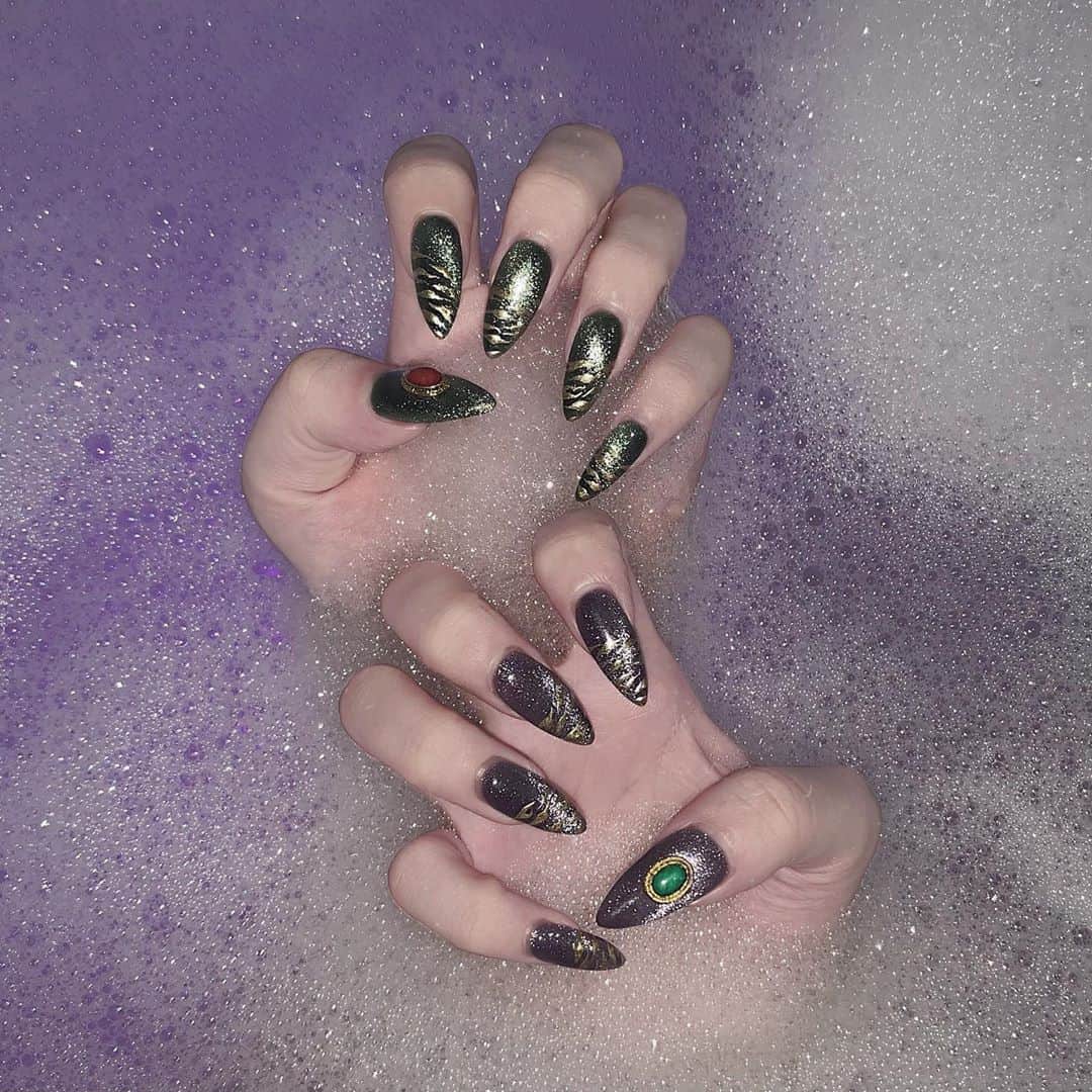chiiiiiのインスタグラム：「🛁𝑵𝒆𝒘💚💜  今月はHalloweenなのでね...❤︎ 2枚目にクーポンありますので 是非🎃🍭 担当は(@lapismisato )さんだよ」