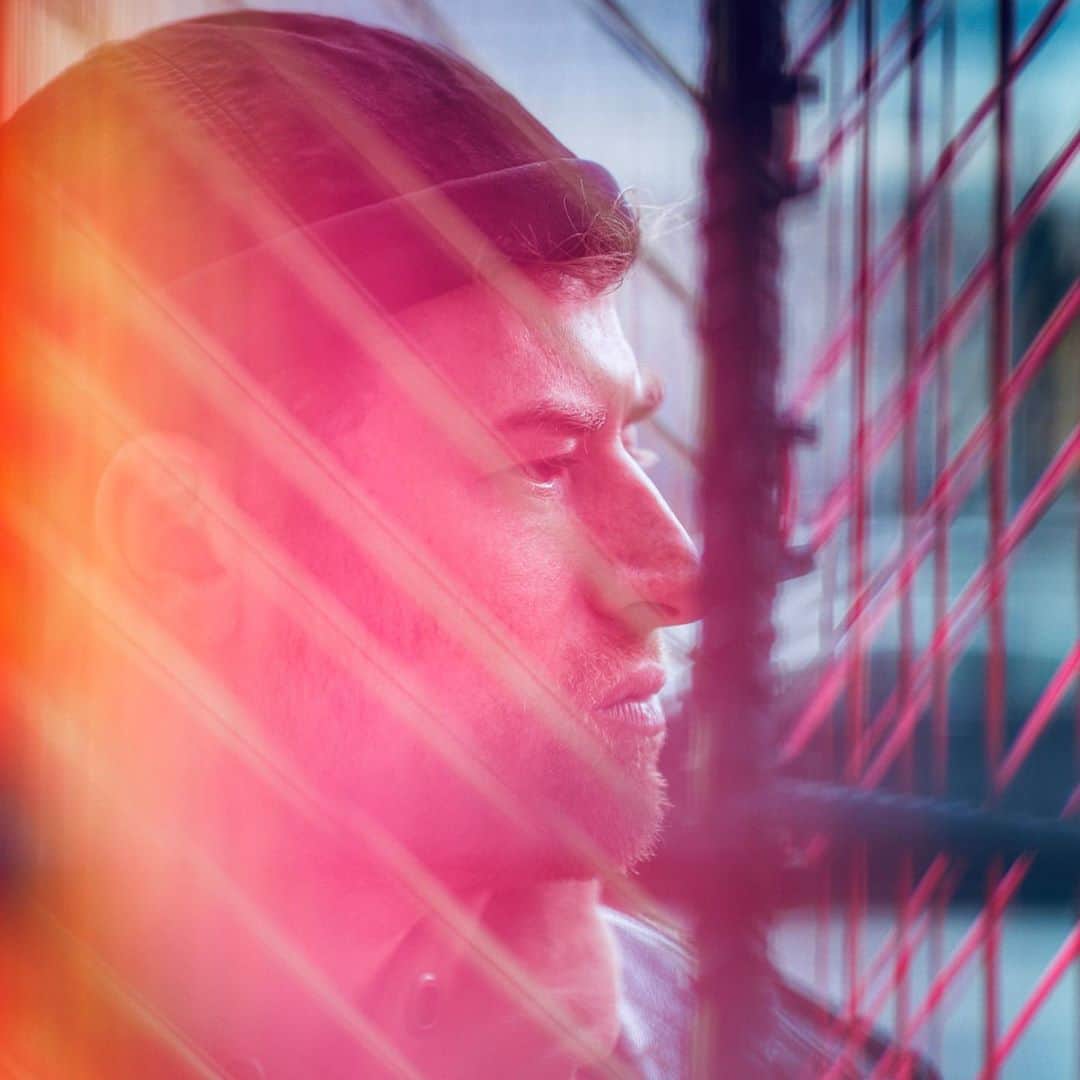 ル・ユースのインスタグラム：「This Friday, @thisischildof returns to @prgrssnrecords with new music. Pre-save it now on @spotify. Link in bio ✌️」
