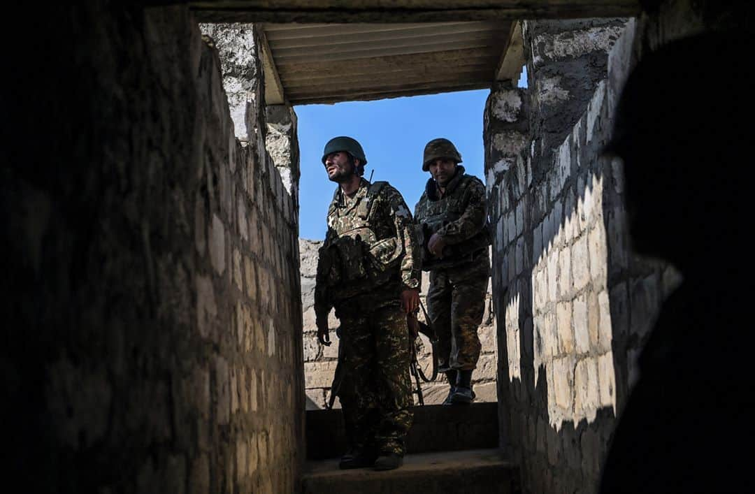 AFP通信さんのインスタグラム写真 - (AFP通信Instagram)「#AFPrepost 📷 @aris.messinis - With the Armenian troops somewhere in the front line during the Armenia Azerbaijan conflict.⁣ #war #conflict #troops #soldier #soldiers #unit #frontline #armenia #azerbaijan #Artsakh #karabakh #photojournalism #photography #arismessinis」10月19日 23時55分 - afpphoto