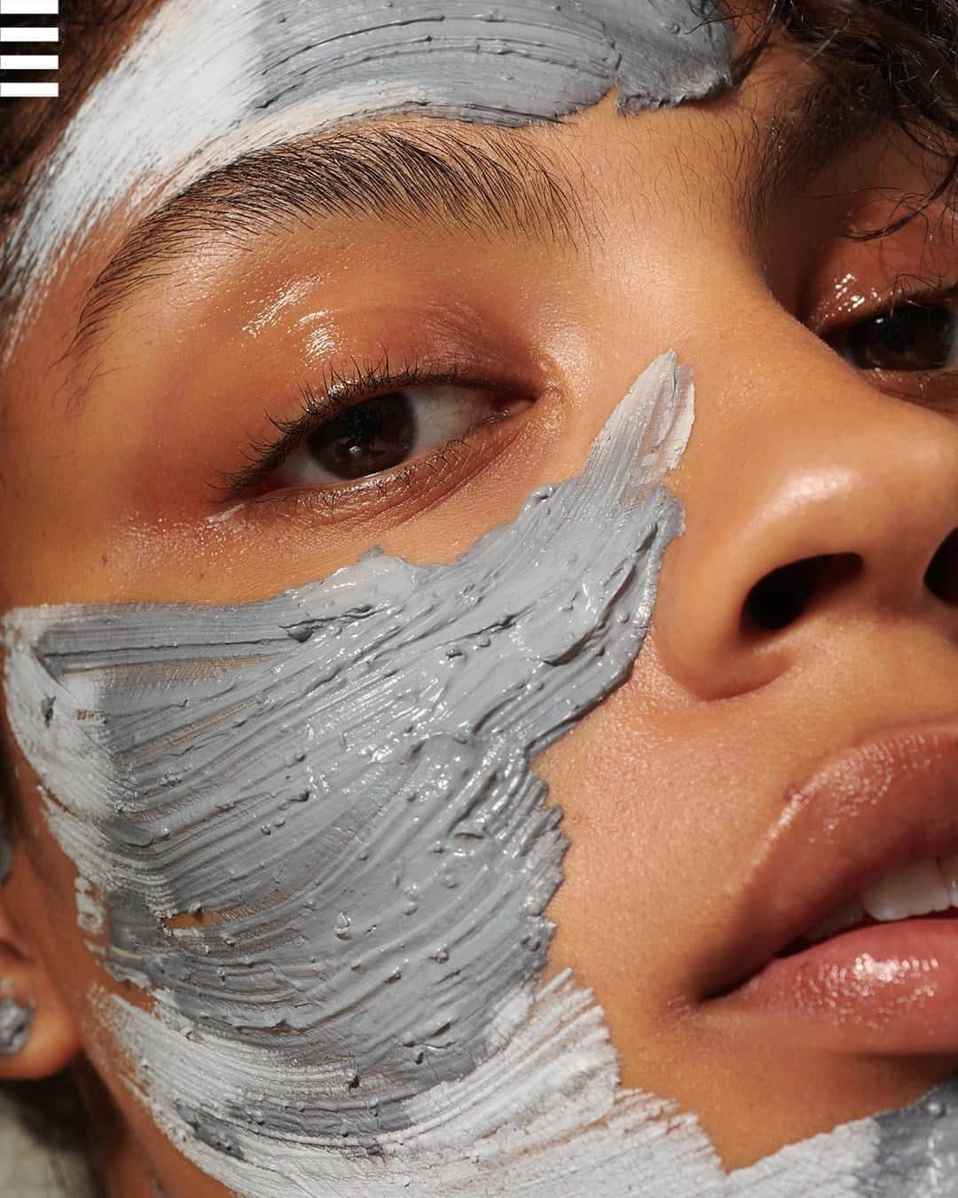 セフォラさんのインスタグラム写真 - (セフォラInstagram)「Monday skincare ☁ le nouveau masque boue purifiant de @sephoracollection contient 96% d'ingrédients d'origine naturelle. L'avez-vous déjà essayé ?  Ses principales actions : ✔ Purifier la peau ✔ Réduire l'excès de sébum ✔ Resserrer les pores  Credits: Makeup & hair @joannabacas Photography @christina_hasenauer Model @nala.noir @vivamodelsberlin Makeup assistant @sofiaghezzoleal  #SephoraCollection #SephoraFrance」10月20日 0時00分 - sephorafrance