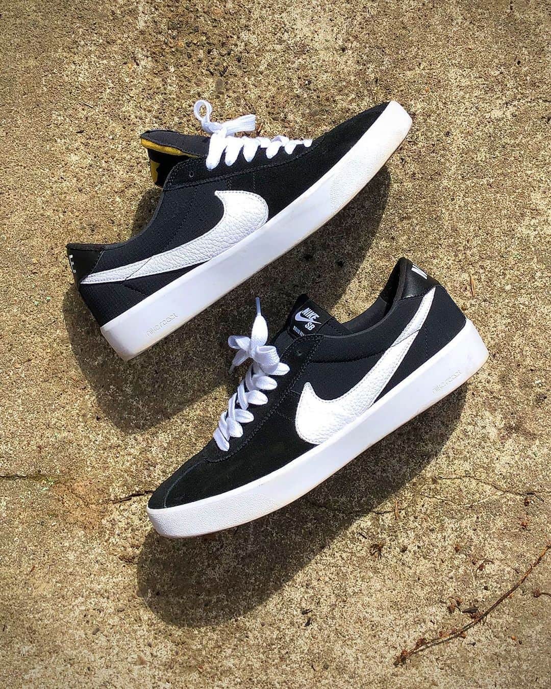Nike Skateboardingさんのインスタグラム写真 - (Nike SkateboardingInstagram)「☑️ SB Bruin React in black / white.⁠⠀ ⁠⠀ Available now in select skate shops and nike.com.⁠⠀ ⁠⠀ Tap to get yours or hit the #linkinbio.」10月20日 0時15分 - nikesb