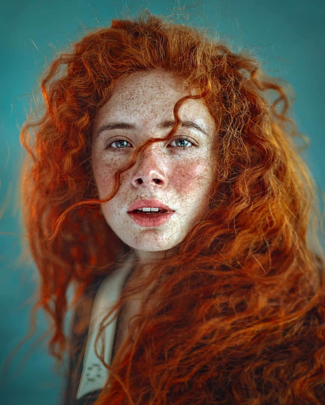 Portrait|Life|Fashion|Faceさんのインスタグラム写真 - (Portrait|Life|Fashion|FaceInstagram)「Selection by  @unsalsicilli Which one is your favorite 1,2,..9 🧡 ━━━━━━━━━━━━━━━━━━━ Photo by @amina_foto Model Valentina @valegonzalezkendall @establoelhuingan maquillaje @yulia_donos_makeup   Congratulations!  ━━━━━━━━━━━━━━━━━━━ Team #portraitmood Founder @humanistagram  ━━━━━━━━━━━━━━━━━━━  #portraitpage #minimal #vscoportrait #portraitphotography #portrait #love #portraits  #fashion #ポートレート #портрет #model #redhead #Рыжие #Рыжая #ginger #redheadgirl #redhairgirl #gingerhair #fotografo #chilegram #retrato #fineartphotography #pr0ject_soul #portraits_today #fineart  #photoshop  #moodyports #sonya7iii  #sonyalpha」10月20日 0時22分 - portraitmood