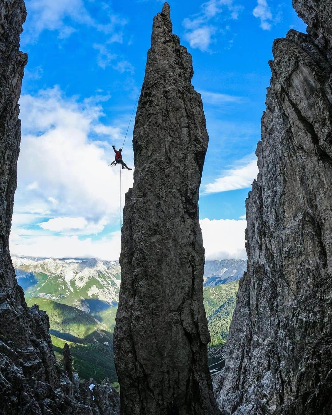 goproさんのインスタグラム写真 - (goproInstagram)「Photo of the Day: Summiting the spire with #GoProFamily member @sebastian_schieren + #GoProHERO9 Black during the #GoProCreatorSummit 🧗‍♀️ ⠀⠀⠀⠀⠀⠀⠀⠀⠀ Save big when you bundle #GoProHERO9 Black with a GoPro Subscription. 📷 Tap the product tag to learn more. ⠀⠀⠀⠀⠀⠀⠀⠀⠀ #GoPro #MoreEverything #Austria #Climbing #Silhouette」10月20日 0時34分 - gopro