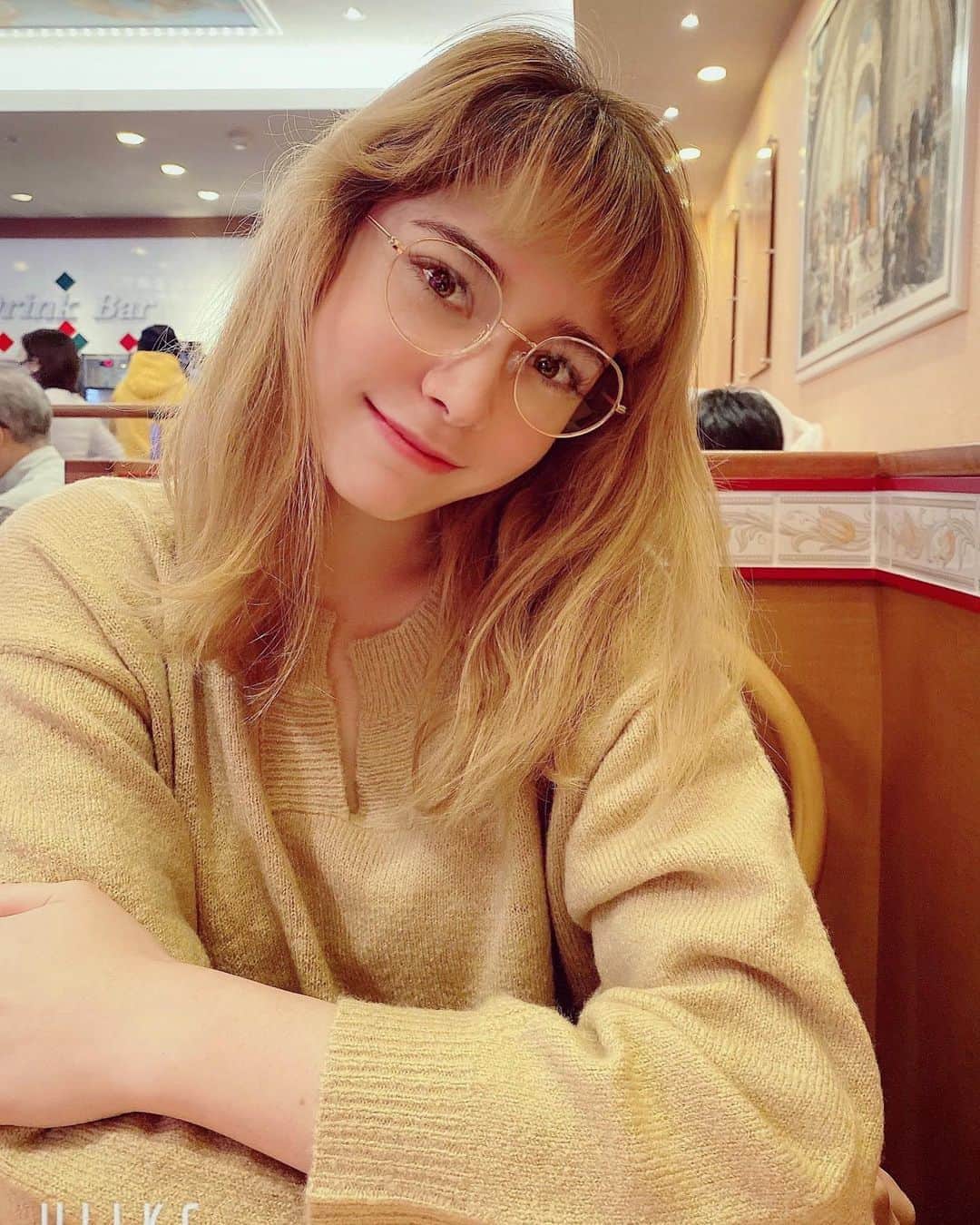 工藤ジェニファー茉侑さんのインスタグラム写真 - (工藤ジェニファー茉侑Instagram)「レーシックしました🤓💕  ICL(眼内コンタクトレンズ)を検討していましたが、検査の結果、私の乱視はレーシックで問題なく治るとのことでレーシックにしました🙋‍♀️術後5日目、いい感じです👁✨  #icl #レーシック　#南青山アイクリニック #眼科　#近視　#乱視　  人生一度は行きたい、かわむらさんに2度目の来店🥩しあわせ🤤💕  #かわむら　#銀座グルメ　#ステーキ　#予約困難店 #高級　#steak #ginza 　#お酒好きな人と繋がりたい　#お酒　#グルメスタグラム #牡蠣　#牡蠣料理 #居酒屋　#小料理屋 #酒好きな人と繋がりたい #酒スタグラム #ダイエッターさんと繋がりたい #ダイエット仲間募集中  #新橋グルメ #新橋　#酒好きな人と繋がりたい #酒好き女子 #japanesegirl #メガネ　#伊達メガネ」10月19日 15時56分 - jennifermayu_s