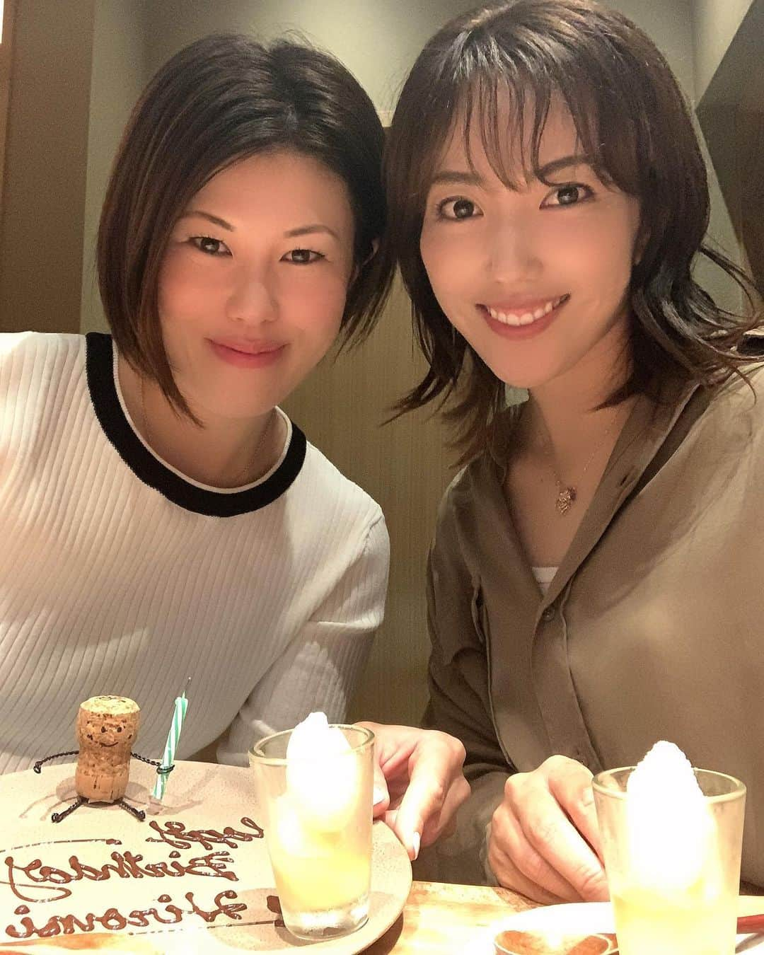 笠りつ子さんのインスタグラム写真 - (笠りつ子Instagram)「お誕生日おめでとう🎂  #竹末裕美 私は #嫁 と呼んでいます。 今思えば、何で嫁なんだろうねw  ゴルフでお悩みの方は 竹末さんに教えてもらったら分かりやすいと思います👍👍  いつも、楽しい時間、色んなアドバイスをありがとう😋💕💕💕 @hiromitakesue」10月19日 15時48分 - ryuritsuko