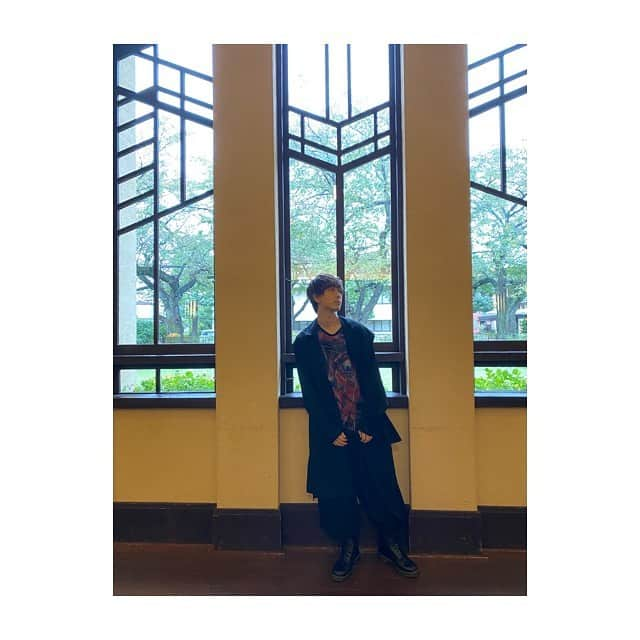 中島ヨシキさんのインスタグラム写真 - (中島ヨシキInstagram)「#yohjiyamamoto #DrMartens #photo #portrait #photography #自由学園明日館」10月19日 15時50分 - yoshiki_n_626