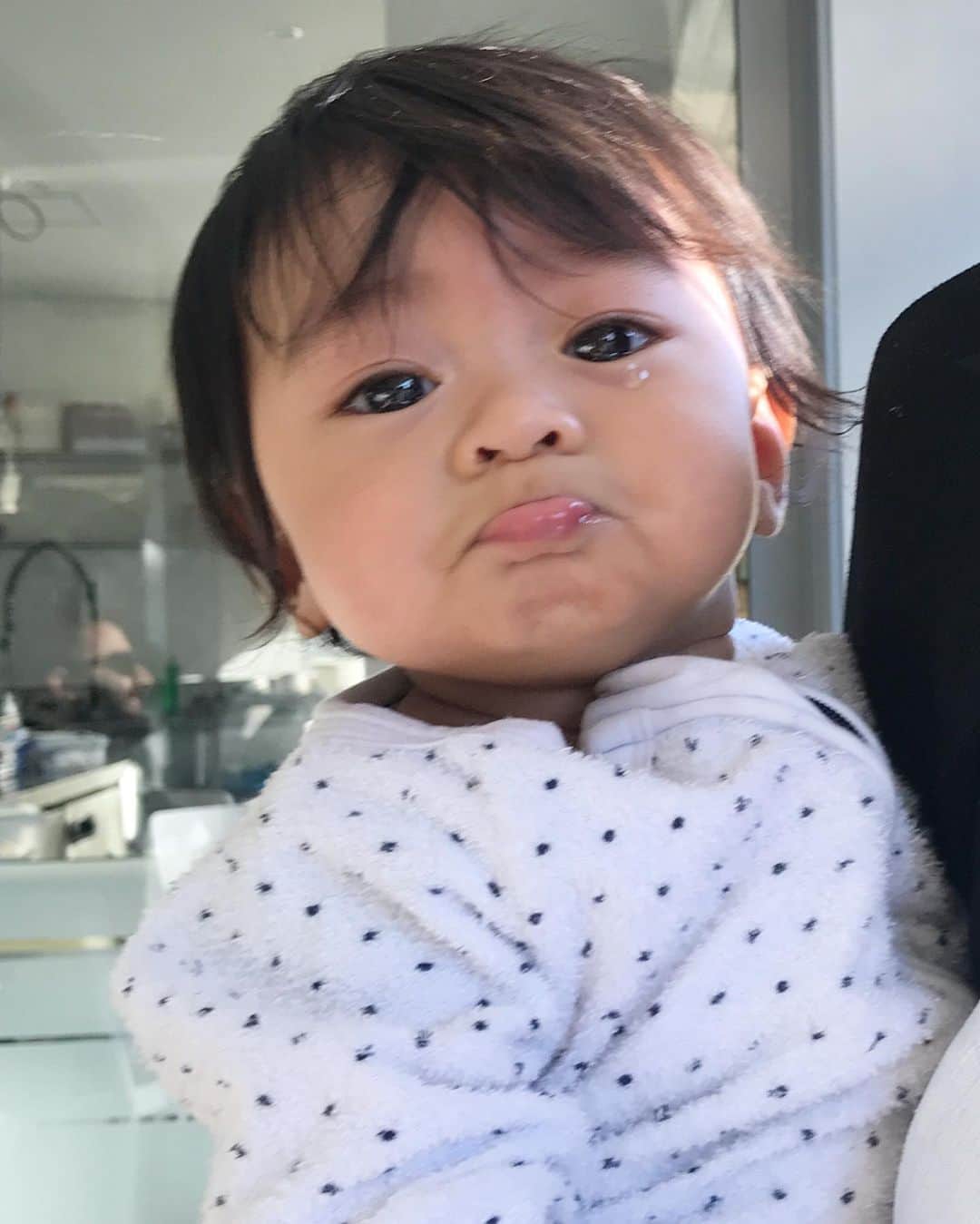 リリーマイマックのインスタグラム：「Happy 4th birthday!! Everything happens for a reason and you entering our lives has been such an amazing blessing. Your positive presence & energy is so contagious & one look at your face and I’m no longer stressed 😭 happy bday Hayden! I hope you make some friends your age soon!! Can’t always be hanging with the cool aunties 😎」