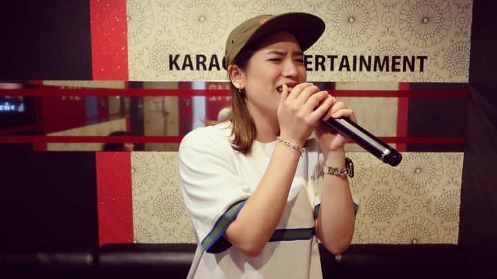 acaneのインスタグラム：「#acanecover ・ 『A Song for ×× / 浜崎あゆみ @a.you 』 ・ 鬼高いしなにより歌詞が良すぎて 顔がずっと大変なことになっとる。笑 中学生のときに友達があゆ好きで めっちゃカラオケで歌ってたなあ〜。。 ・ #ASongforxx #浜崎あゆみ #あゆ #ayu #acane #cover」