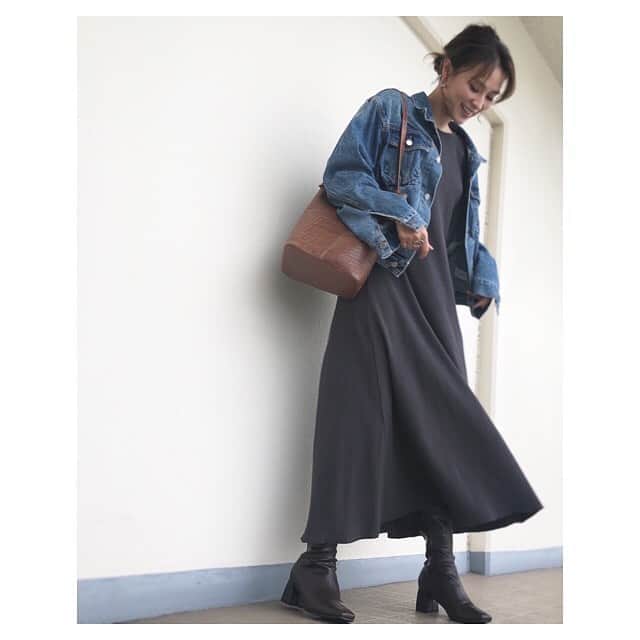 赤松悠実さんのインスタグラム写真 - (赤松悠実Instagram)「寒くなったね🤔✨ 秋もいろんな服着たいな〜！ ロングスカートにロングブーツがきぶん💓 boots: @lilyboutique_official  one-piece: @akte_official  #ootd#fashion」10月19日 16時59分 - akamatsuyuumi