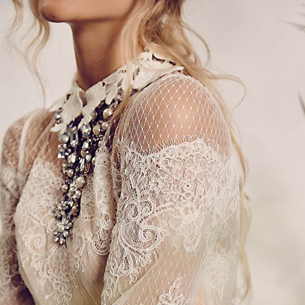 のインスタグラム：「Join us in celebrating fifteen years of magical moments.🎂🥳  Fifteen years of precious pieces lovingly designed to deliver joy, inspire beauty, and shimmy across dancefloors while supporting those in need. Today, we celebrate fifteen years in business.  Look oh so darling in this sweet and demure corded and polka lace top, with a charming lace collar and cuff detail from yesteryear.✨  Wearing this top will make you feel so good on soon every level because ALL proceeds from our vintage collection will be going to the incredible charity @theunlimited_child!  Sign up for our newsletter for more info about @unlimited_child or our vintage collection.  Buy now by clicking on the link in our bio 😘  #weddingdress #weddingdressinspiration  #weddinggown #weddinggowndesigner #bridalcouture  #CDbride #cdloves #catherinedeanebride  #catherinedeane #celebration  #vintage #childrenscharity #charity #fundraiser  #sustainablefashion #sustainability  CREDITS: Model: Danika Pienaar @danikapienaar from @bossmodelsa @freedommodelsla Photographer: Michael Oliver Love @michaeloliverlove from @herocreativemanagement Set Stylist: Gabi Lee Goetze @glgoetze Hair and Makeup: Alet Viljoen @aletviljoenhairandmakeup from @supernovacm BTS videographer and finish artist: Jean-Pierre Gouws @blnkfoto Creative director, stylist and production: Angelique Jansen van Rensburg @angelique_themermaid」