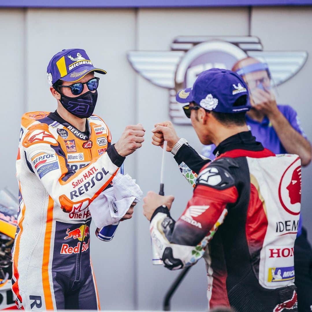 レプソル・ホンダのインスタグラム：「Finished every race so far in 2020? Me too 🤜🤛」