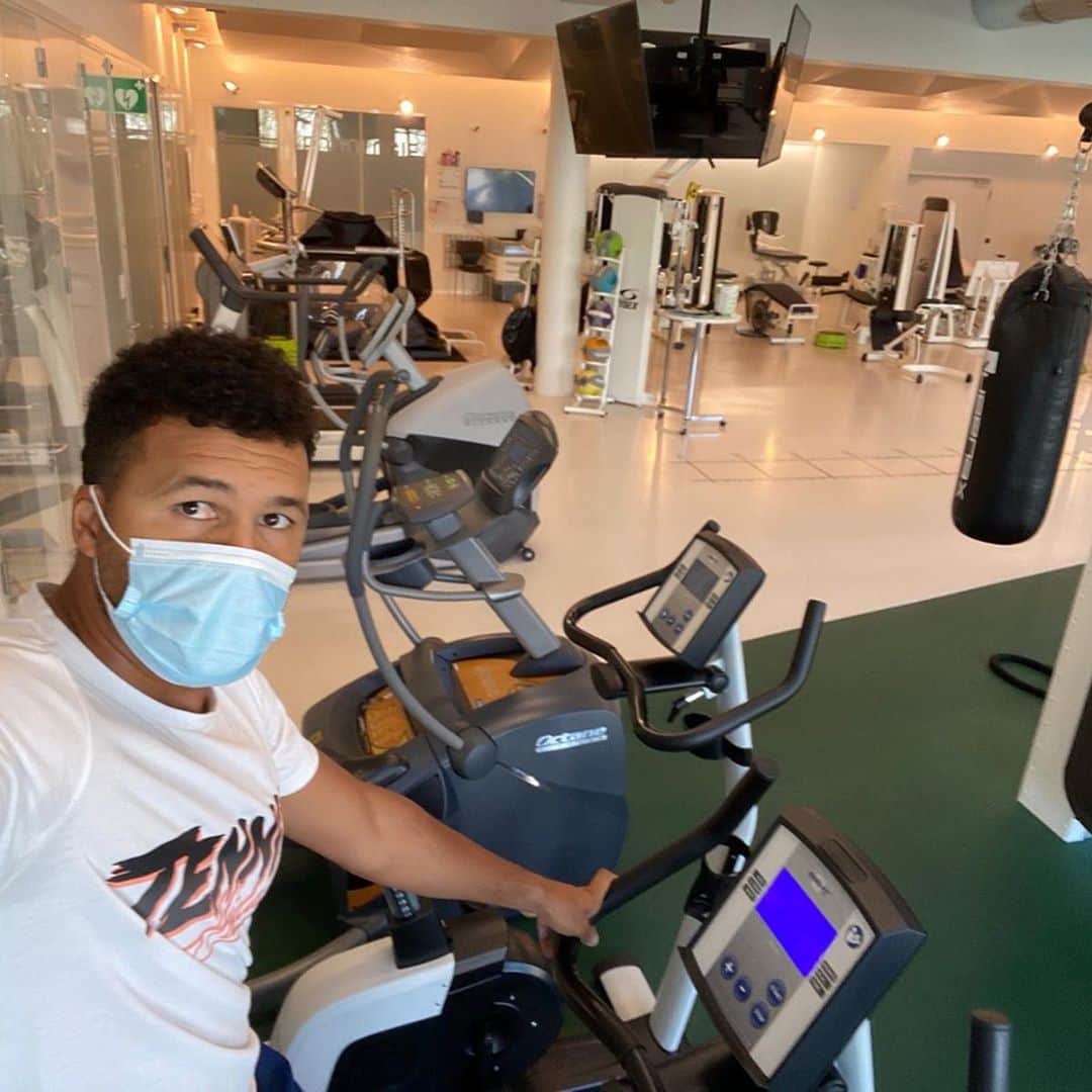 ジョー＝ウィルフリード・ツォンガのインスタグラム：「Gym mood 👊🏽」