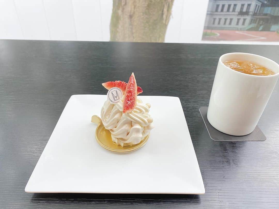 真奈さんのインスタグラム写真 - (真奈Instagram)「今まで食べたケーキの中で 一番美味しかった…🍰 . 私ケーキ屋さんで働いてたことあるのですが… 本当に感動しました🥺 . #ムラングシャンティ」10月19日 17時51分 - manatmnt0116