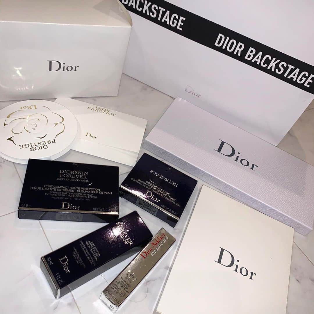さあちゃむ.さんのインスタグラム写真 - (さあちゃむ.Instagram)「🤍 . Dior♡♡ . #dior #diormakeup #diorポーチ」10月19日 17時54分 - saacham_style