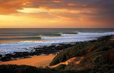 ジョーディ・スミスのインスタグラム：「😍 #jbay #southafrica」