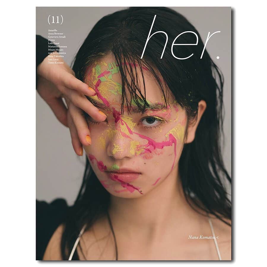 のインスタグラム：「【ファン必携の雑誌をPickUp！】 1枚目：当店人気雑誌「her.magazine 11」小松菜奈が表紙のタイプはまもなく予約分SOLD OUTになります！お見逃しなく！  2枚目：こちらも要注目！Diorを纏った横浜流星がカバーを飾る「HIGHSNOBIETY」最新刊が好評発売中！  エンターテインメント界のみならず、ビジネス界でも話題(?)のNizi projectを手掛けるJ・Y・Park氏へのインタビューも収録！こちらもお見逃しなく！  #小松菜奈 #横浜流星 #hermagazine #highsnobiety #雑誌 #keininomiya #niziu #niziproject #jypark #銀座蔦屋書店 #ginzatsutayabooks」