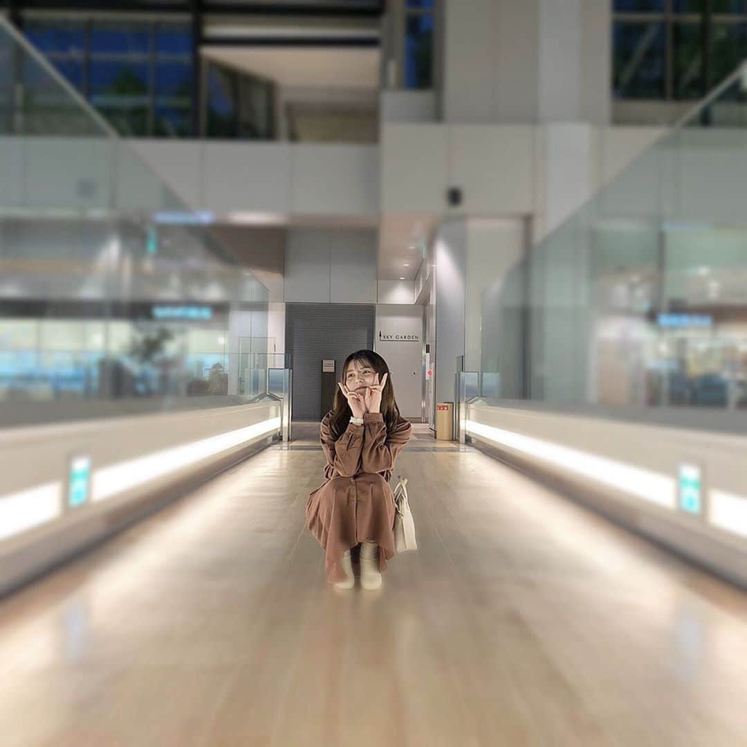 Dorothy Little Happyのインスタグラム：「🍀 * ずっと欲しかったブーツをげっちゅして さっそく次の日履いちゃったんだ この写真はあんまり見えないけど🙈 ここはきっとみなさんも見たことあるはず！」