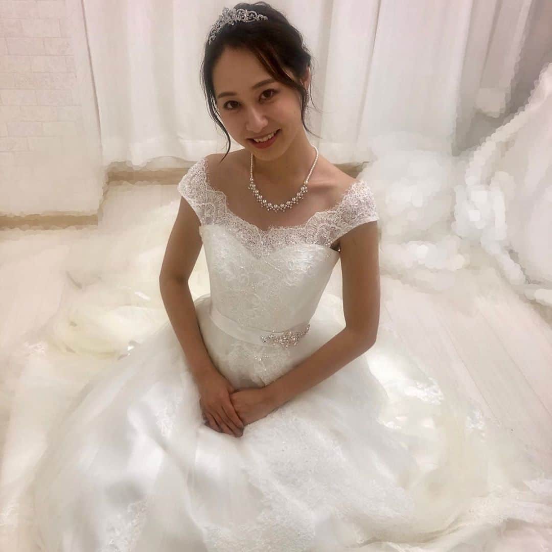池田星来のインスタグラム：「. ミス共立女子2020準グランプリ、 協賛企業様からRAX賞とBorica賞を頂くことができました💫  4ヶ月間沢山の応援、ありがとうございました。  毎年ミスコンを見てる側だった自分が、いざ見られる側になると途中で辞めたくなることもありました。慣れないSNSの更新や、実習、プライベートとの両立が難しく悩んだこともありましたが、私を見つけてくださった皆様とリプライやインスタライブを通して、関わることができたのは楽しかったです。  SNSで知り合った皆様、近くで支えてくれた家族や友人達が、優しく声をかけてくれたことがとても励みになり、最後まで駆け抜けることができました。 このミスコン期間、私の周りはとても温かい人ばかりだなと実感する毎日でした。  自分の恵まれた環境に感謝して、今後も頑張って行きたいです。 本当にありがとうございました。」