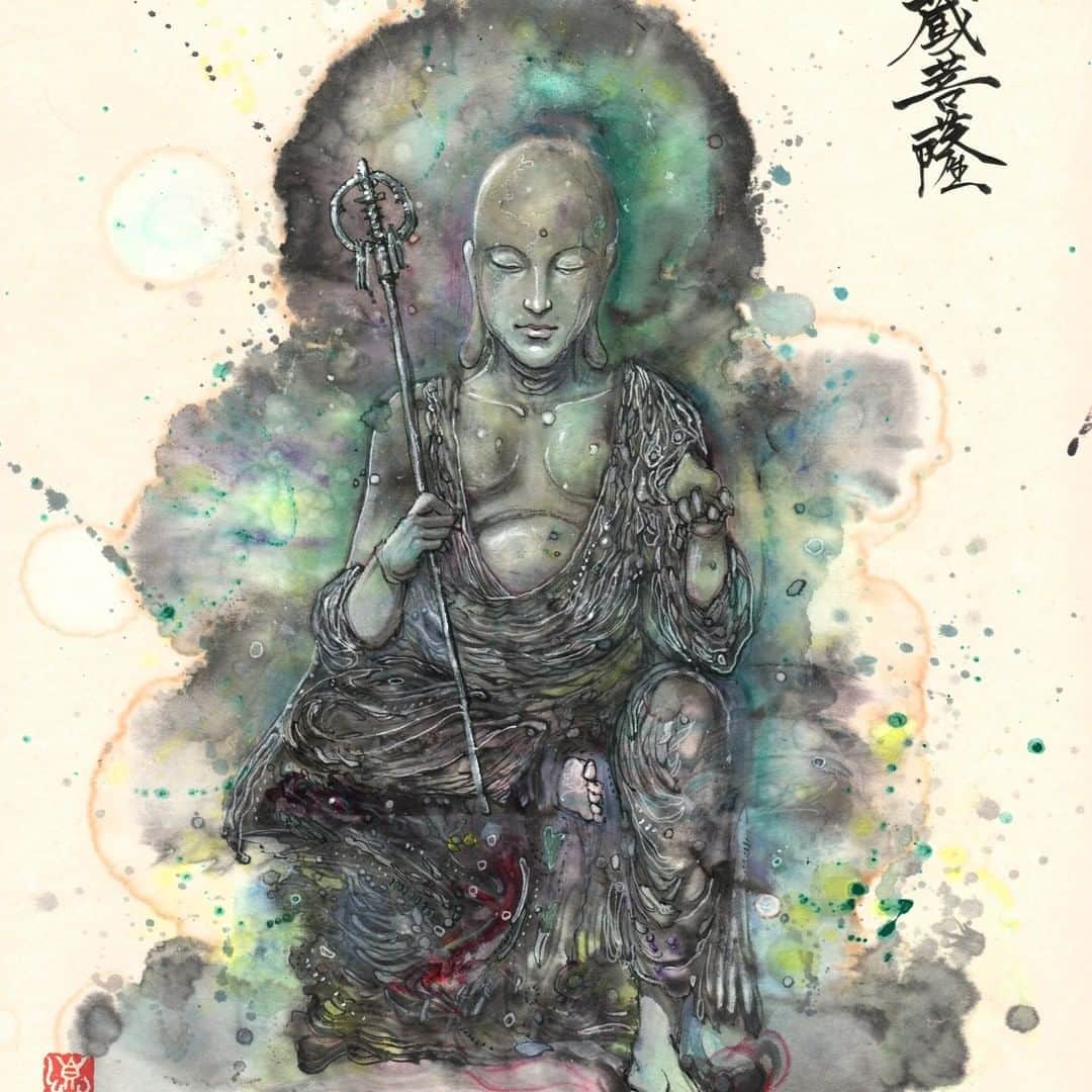 のインスタグラム：「「地蔵菩薩」観音寺さんに呉竹商品で描いて頂きました✨ 墨のにじみや混ざった色合い、飛び散る液のダイナミックな表現に魅了されます🌌🌌  such a powerful painting! it has beautiful color contrasts🌇🌆🌄  Art by: @kannonji81  Made with:  1. Kuretake Sumi ink “”磨りおろし生墨古墨（KOBOKU）” 2. くれ竹万年毛筆 卓上（8号）/ KURETAKE MANNEN MOUHITSU ”TAKUJO” (No.8) 3. Ink stick “信印呉竹（SHINJIRUSHI KURETAKE）“ 4. Inkstone “大和真硯智印（YAMATO SHINKEN CHIJIRUSHI）” 5. ZIG CARTOONIST MENSO BRUSH Medium  #kuretake_inktober #inktober #inktober2020 #kuretake #kuretakezig #呉竹 #インクトーバー #インクトーバー2020 #kuretakebrushpen #呉竹筆ペン #墨 #blackandwhite #blackandwhiteart」