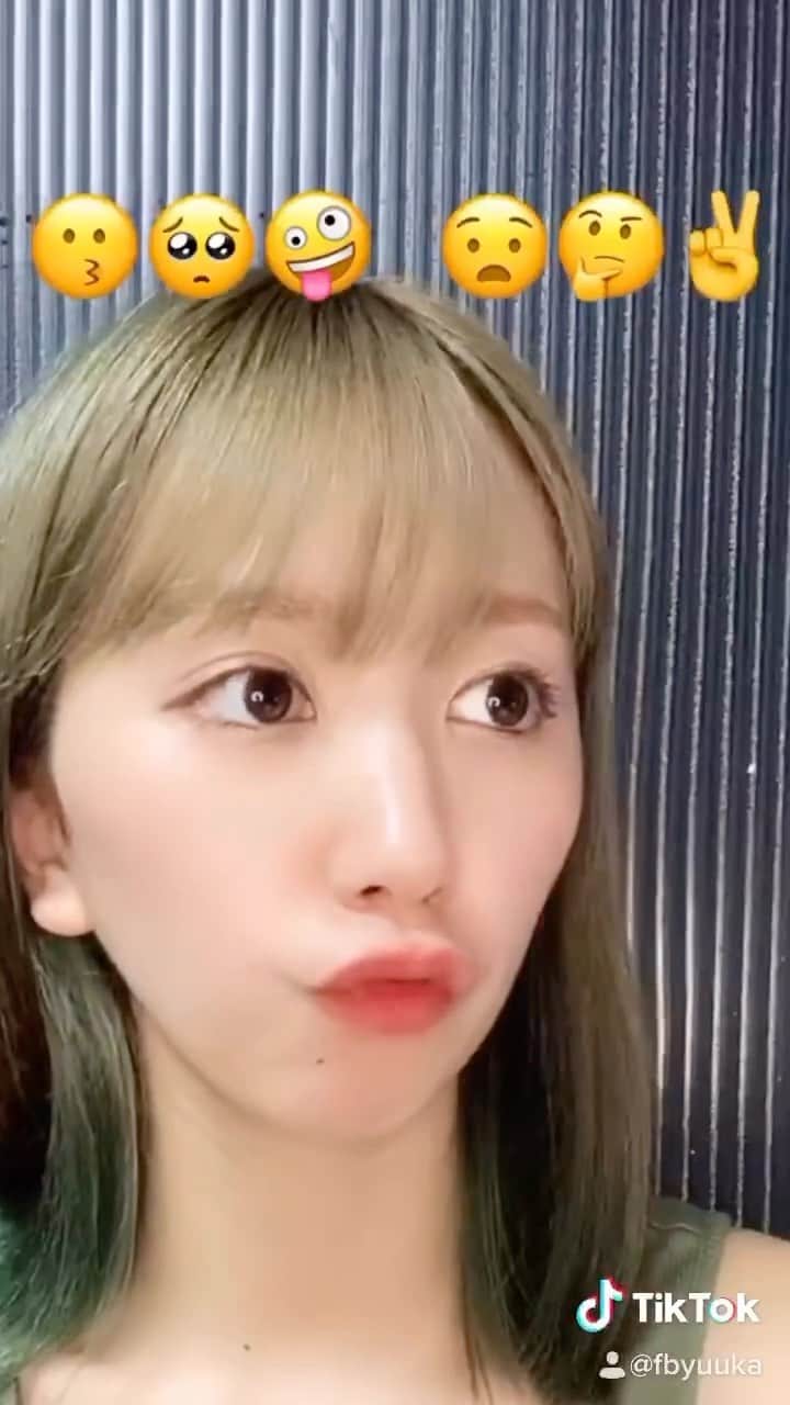 杉山優華のインスタグラム：「リールなるものを初めて更新してみた😳キンチョーした😳TikTokでアップしてたやつ😳 #リール　#TikTok #follow #followme #likeforlike #follow4follow #f4f #likeforfollow #like4follow #likeforlikes #followers #like4likes #follower #following  #followalways #follow4like #follow4followback #フォロー #フォローミー #フォロワー #フォロミー #フォロワー募集 #いいね #instagood #instagram #instafashion #instagramjapan #instalike #ファッション」