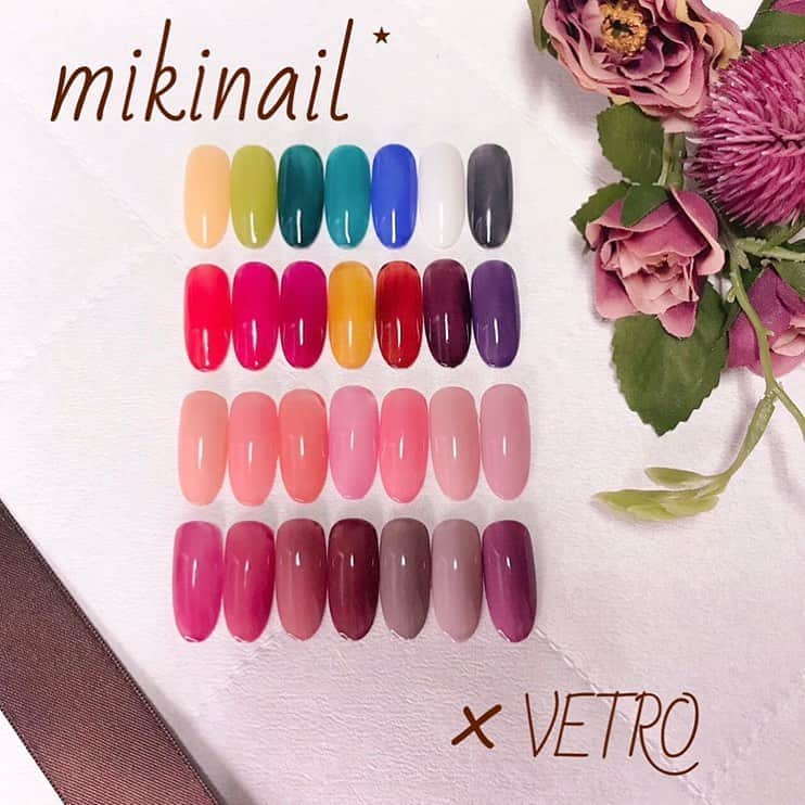 VETRO Tokyoさんのインスタグラム写真 - (VETRO TokyoInstagram)「#19ストア新入荷 #VETRO新製品 #mikinail  【mikinail💐お知らせ】 明日10月20日(火)9:00〜、前回ご好評により即完売となってしまった「mikinail」の再販予約受付を開始いたします❣️  今回よりセット販売のみではなく単品販売も開始いたしますのでぜひご利用くださいませ🙇‍♀️💓  [日程]10月20日(火)9:00より予約開始、 10月29日(木)より順次発送開始。  [価格]セール時と同じ20%オフ。今回単品も特別に20%オフとなります。 28色セット:税込35476円 単品:税込1267円  ※今回も在庫は潤沢にご用意させていただいておりますが、人気商品のため在庫切れになってしまう場合がございます。 予めご了承いただきますようお願い申し上げます。  ※今回予約販売分は初回限定側面デザインとなります。  ※予約の際に他商品と一緒にご注文いただく場合はすべての商品がそろってからまとめての発送となります。  ◾️VETRO mikinail(ミキネイル) Label 　「fowermemories (フラワーメモリーズ)」シリーズ -硬化時間- LED→15～30秒/UV→1分   @vetro_japan_osono_nail @vetro_tokyo @vetro_international @minmin_nail @nailazurl_ayako @nail_miki  @chihiro_vetro @manabu.kumakura @nail_yunyu @kiyo_nails  @ayn_1004 #vetro_international #vetro_tokyo #japanesenail #japanesenailart #nails #nailart #nailartaddict #nail #instanail #instan」10月19日 19時23分 - vetro_tokyo