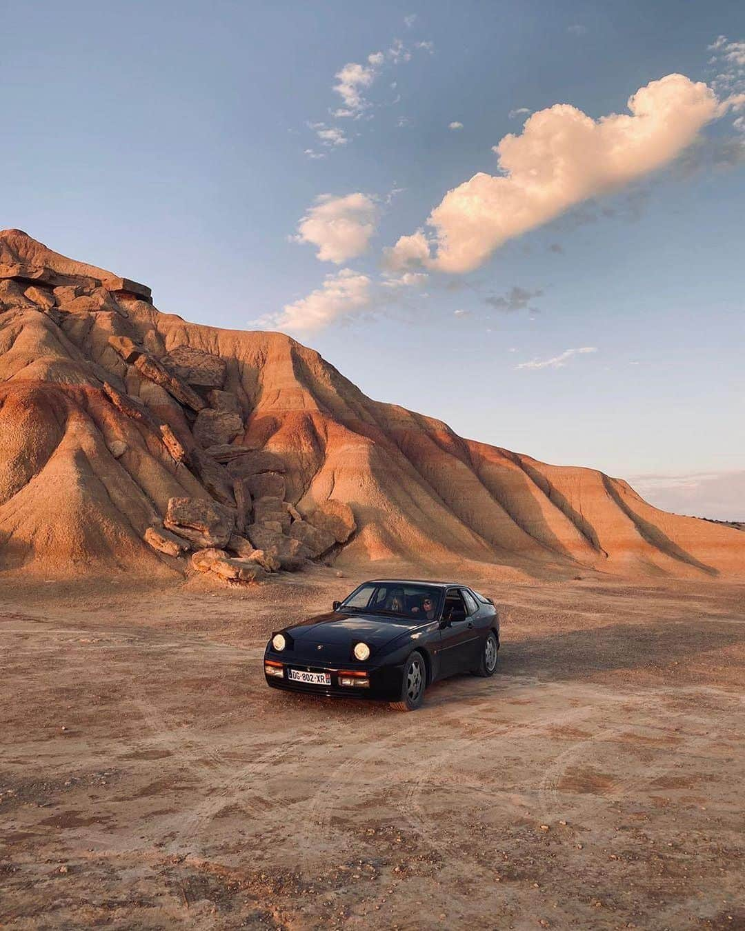 Porscheさんのインスタグラム写真 - (PorscheInstagram)「Always leave room for desert. (📸 @vinceperraud) #PorscheMoment」10月20日 1時03分 - porsche