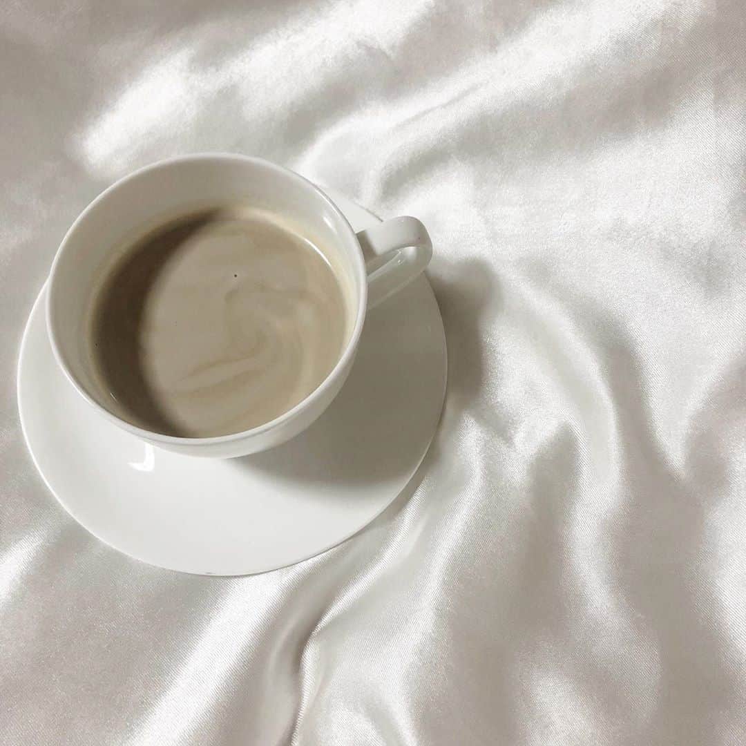 ナタリア聖奈さんのインスタグラム写真 - (ナタリア聖奈Instagram)「・ ・ latte𓂃𓈒𓏸 made by me🔥☕️ コーヒーは甘党派ですˊᵕˋ ・ #カフェラテ #コーヒー #お家カフェ」10月19日 19時52分 - _natamilk_