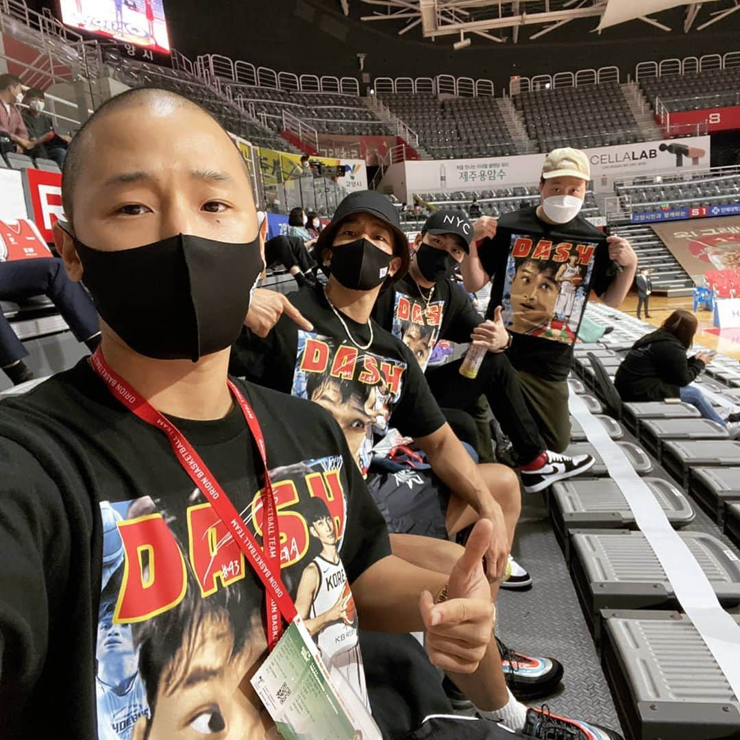 ショリさんのインスタグラム写真 - (ショリInstagram)「#직관 #기념 #고양오리온스 #kbl #3연승가자 🔥🏀🔥🏀🔥🏀 #DASH #이대성  #마이티마우스 #상추 #쇼리」10月19日 19時49分 - shorrymm