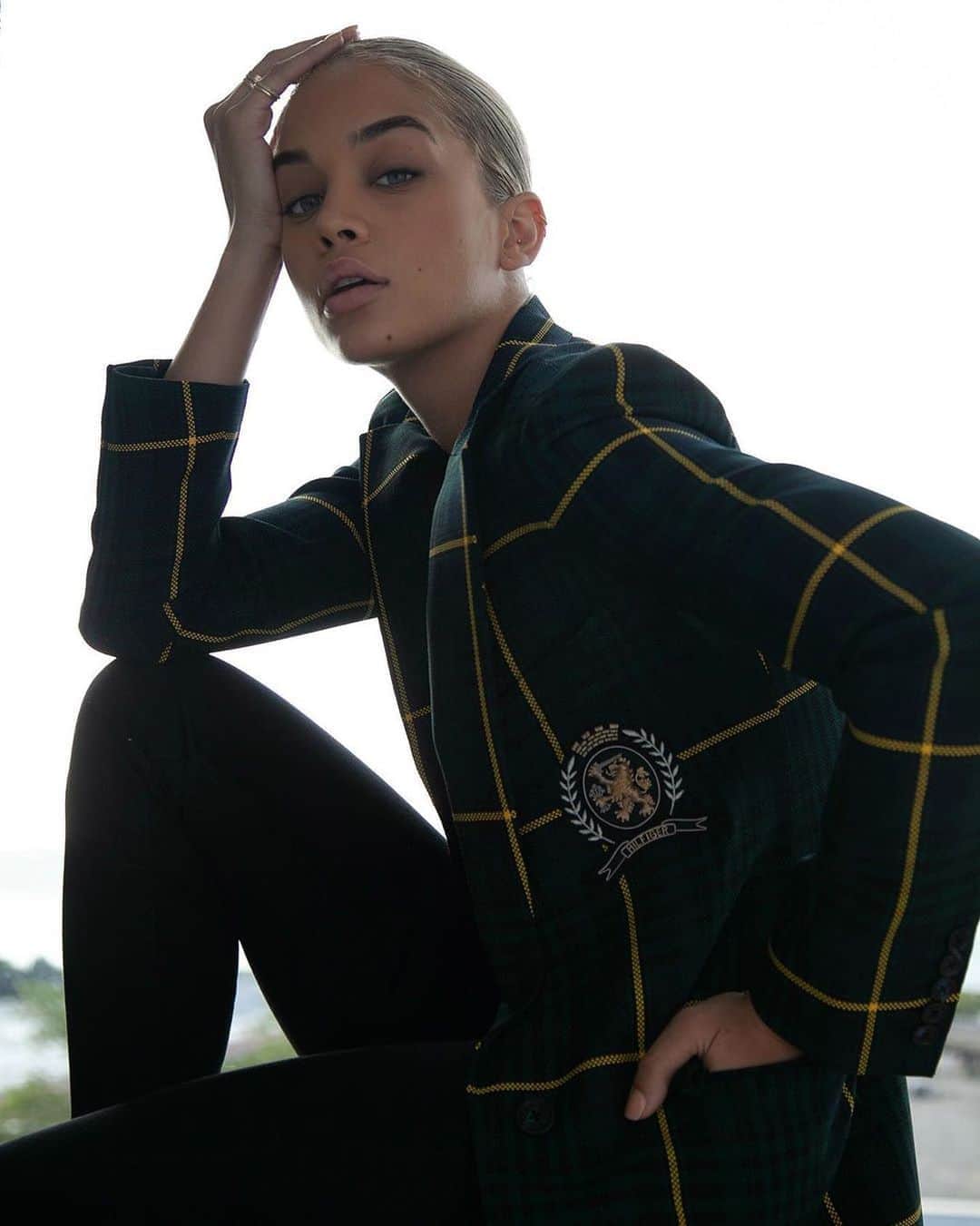 のインスタグラム：「@GoldenBarbie keeping it classy in the #HilfigerCollection Tartan Blazer.」