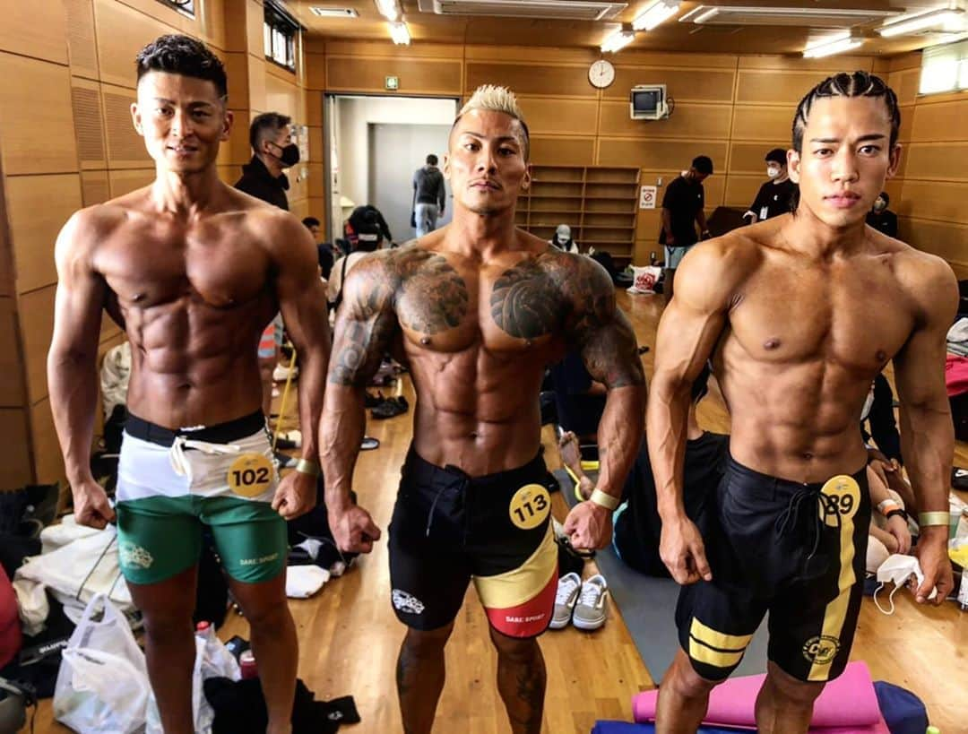 中村直輝さんのインスタグラム写真 - (中村直輝Instagram)「#fwj#ifbb#大阪#チーム#むちゃくちゃ#適当  上位入賞おめでとう！」10月19日 20時01分 - _naokinakamura_