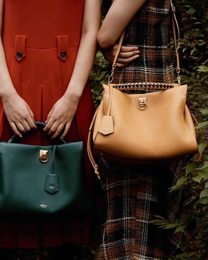 のインスタグラム：「Enter the world of Mulberry Green with @mulan_bae and @baeyj98. #MulberryGreen #MulberryIris #MadeToLast . Photographer: @kimjaehoone Stylist & Visual Director: @zzonae」