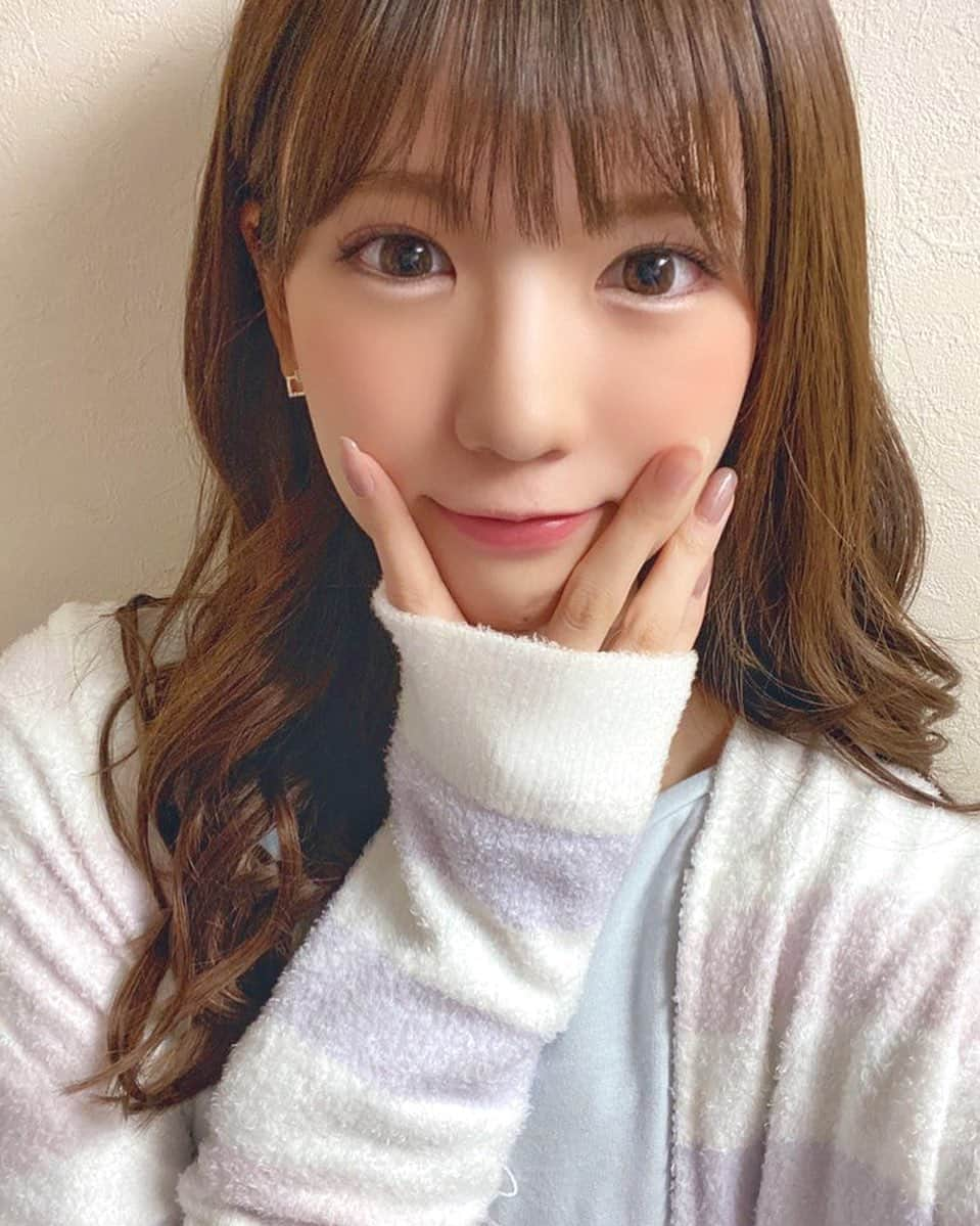 澤田有咲のインスタグラム：「こんばんは🌙✨﻿ ﻿ また新しい1週間の始まりですね⭐️﻿ 今週も頑張りましょ〜！！﻿ ﻿ 今日は一段と冷え込みましたね😵🍂﻿ 風邪引かないようお気をつけください🙌﻿ ﻿ プロフィールに貼ってあるURLから﻿ 月曜日の #有ぽち もお願いします📮❤️﻿ 　　　▼▼▼▼▼▼▼▼﻿ ストーリーのハイライトに詳しく投票方法も書いてあるのでぜひ👀﻿ LINEのkeep欄に投票サイトのURLを保存しておくと、毎回のLINEログインの手間を省いて投票できます💡」