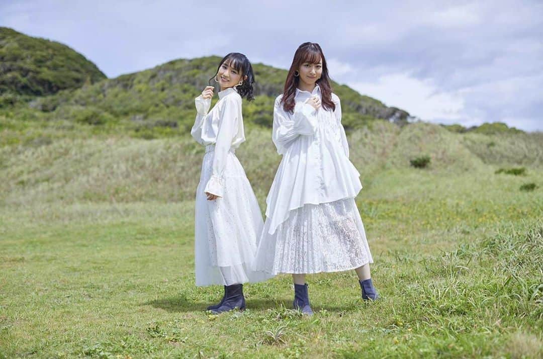 のインスタグラム：「. . 11月11日ニューシングル 【だけど会いたい／新芽】 リリース！！💫 . 「だけど会いたい」は、 Kiroroの玉城千春さんに 書き下ろして頂きました‼️ . 皆さんに早く聴いていただきたい一曲です💓 . USENやラジオで聴けたり 配信でちょっとだけ 流したりしています👂🎵 . CD取扱サイトや 店舗にて現在予約受付中です！💿♪ . 切ないラブバラード🎼 力を抜いて、 曲に素直に向き合って歌いました😌 . よかったら前日の フラゲ日にゲットしてください！🙌 お楽しみに❤︎ .  #ビタスイ #だけど会いたい #kiroro #玉城千春 #さん #新芽 #ニューシングル #お知らせ #長谷川萌美   #bittersweet #dakedoaitai   #chiharutamashiro #newsingle   #moemihasegawa」