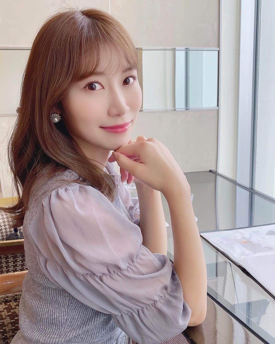 後藤理沙子のインスタグラム：「#リトルリンネ でカットカラートリートメントしていただきました💛担当はたくろうさん（ @t9r_0174 ） * https://beauty.hotpepper.jp/slnH000353753/ * #イルミナカラー #オーシャン #サファリ #hair #hairstyle  #栄 #栄美容院  #久屋大通 #nagoya #nagolic  #リトルリンネ  #リトルヘアサロン #littlelinne #美活 #beauty」