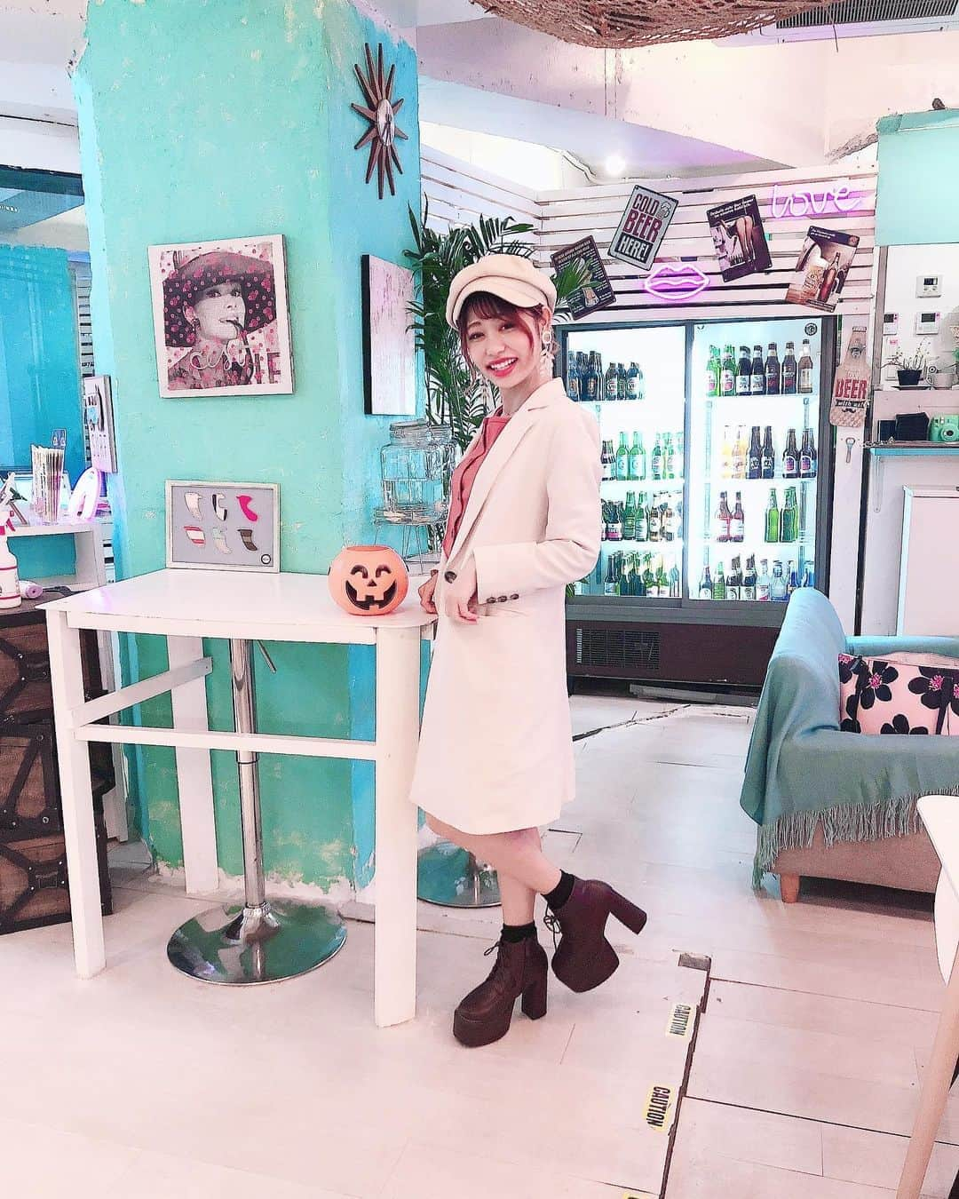 高橋里彩子さんのインスタグラム写真 - (高橋里彩子Instagram)「秋コーデ💓﻿ ﻿ 買った服ってすぐ着たくなる🥺💓﻿ ﻿ このトップスすごい安く売ってたの♡♡♡﻿ ﻿ これで590円（笑）﻿ 嘘でしょー！！ってなって速攻買った♡﻿ ﻿ 上野のABABのエムズエキサイト﻿ ここアウトレット品が売ってるらしく﻿ 普通にどれも安い。﻿ ﻿ ほんとびっくりするぐらい安いから﻿ 安く服買いたい人にはおすすめ♡♡﻿ ﻿ ﻿ テラコッタカラーの服欲しかったから﻿ わー！って嬉しくなった♡♡﻿ ﻿ ﻿写真の場所は @tripport_pubcafe  ﻿ ﻿ 最近オレンジ系のリップ可愛いなぁって思うんだよね🥰💕﻿ なんかおすすめあったりするー？﻿ ﻿ ﻿ ⸜❤︎⸝〜𝚌𝚘𝚍𝚎〜⸜❤︎⸝﻿ ﻿ ❥トップス﻿ @emsexcite  @ ﻿ ❥スカート﻿ @jillbyjillstuart_official  ﻿ ❥ジャケット﻿ ﻿ ﻿ #韓国ファッション #オルチャンファッション #トレンドコーデ #デートコーデ #モテコーデ﻿ #イエベ秋コーデ  #低身長コーデ #スカートコーデ  #ジャケット #ジャケットコーデ #ミニスカートコーデ #テラコッタコーデ #テラコッタカラー #ジャケットコーデ #台形スカート﻿ #秋冬コーデ #韓国コーデ #秋服コーデ #冬コーデ  #オシャレコーデ #大人可愛いコーデ #大人コーディネート #大人女子コーデ  #sサイズコーデ  #イエベ秋 #秋メイク #秋コーデ  #プチプラコーデ #イエベオータム #骨格ナチュラル」10月19日 20時20分 - konkonwanwan